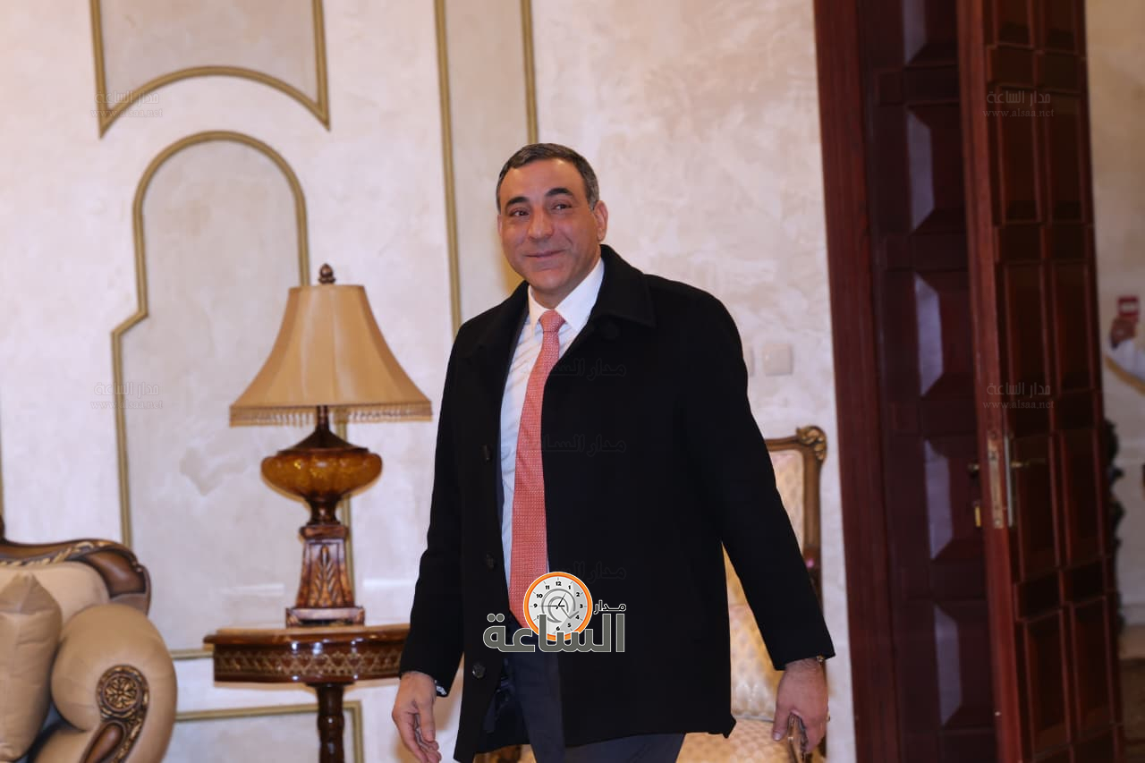 Madar Al-Saa Images 0.15486103309117816