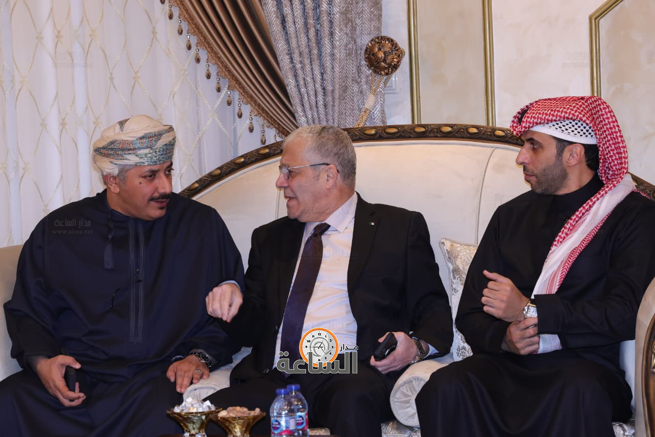 Madar Al-Saa Images 0.7898613832718114