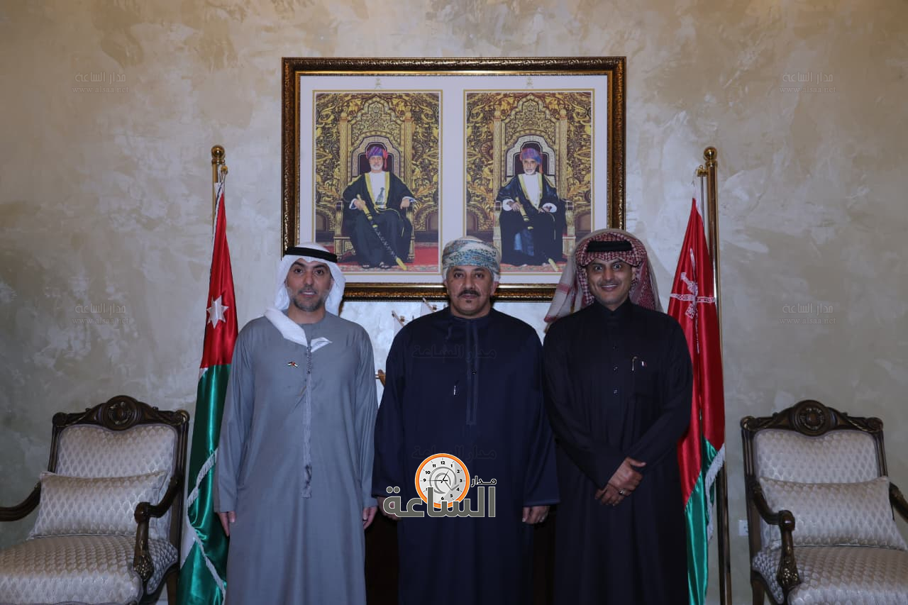 Madar Al-Saa Images 0.43786487084875625