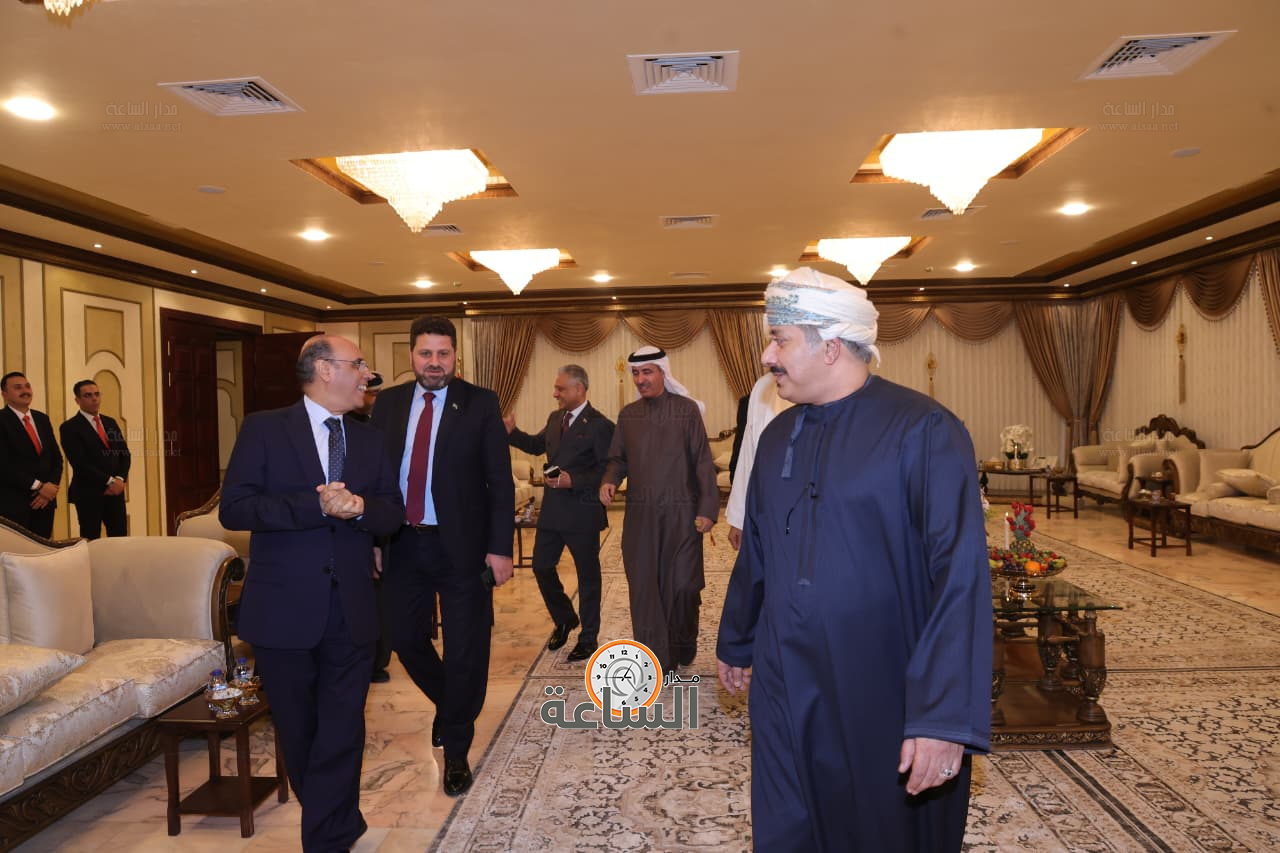 Madar Al-Saa Images 0.5671117340127089