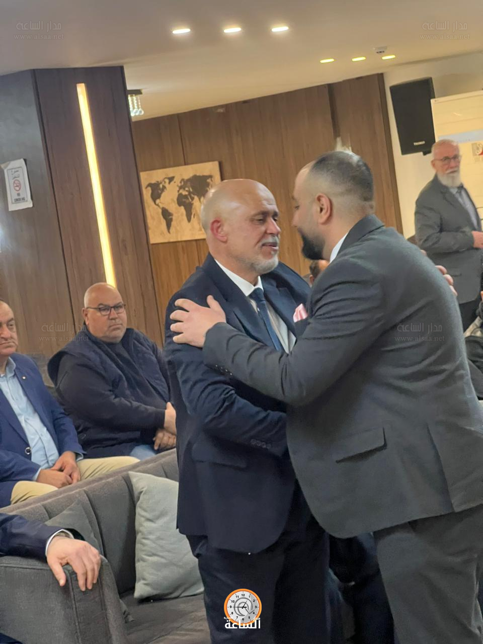 Madar Al-Saa Images 0.4471155168162938