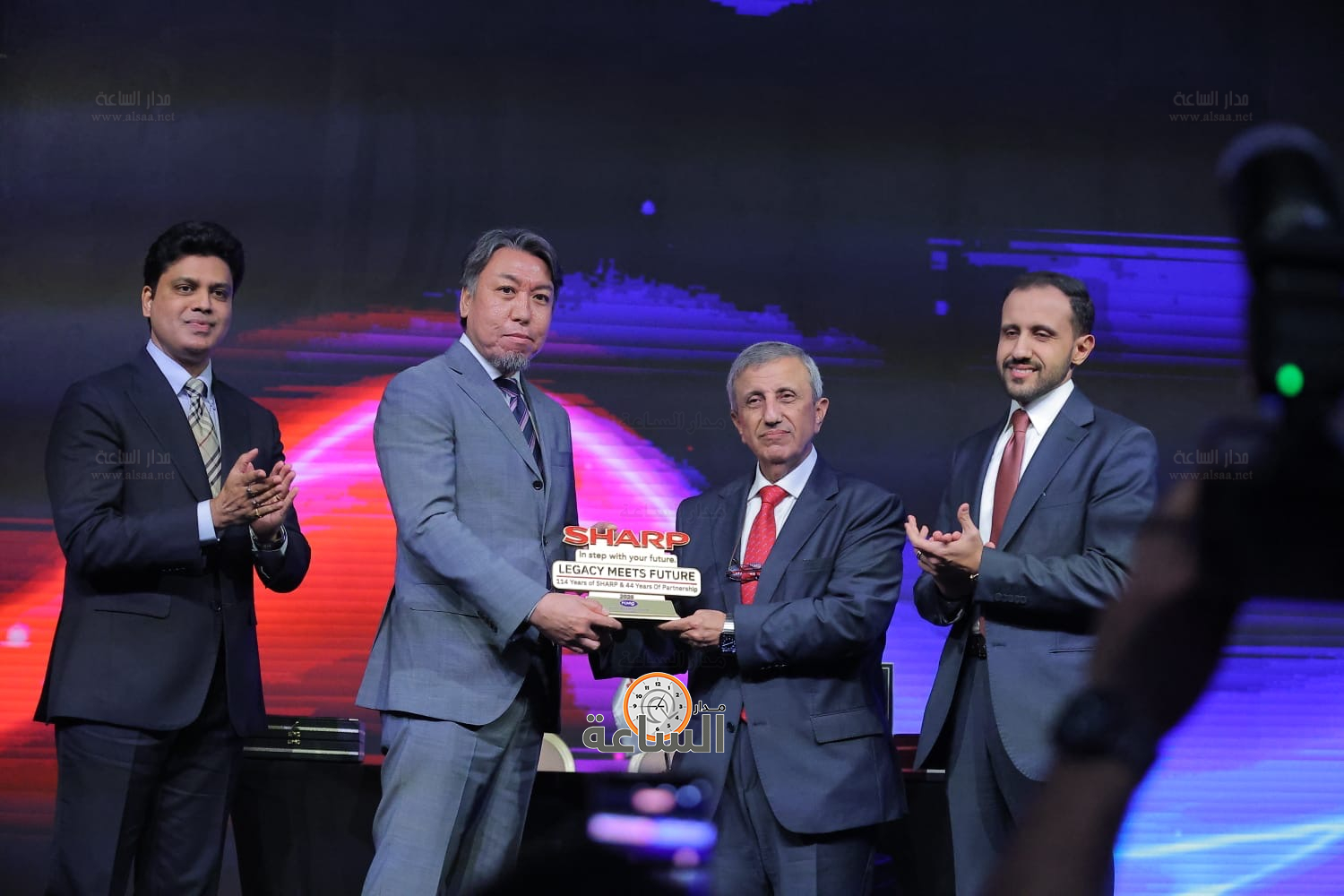 Madar Al-Saa Images 0.36397278741332895