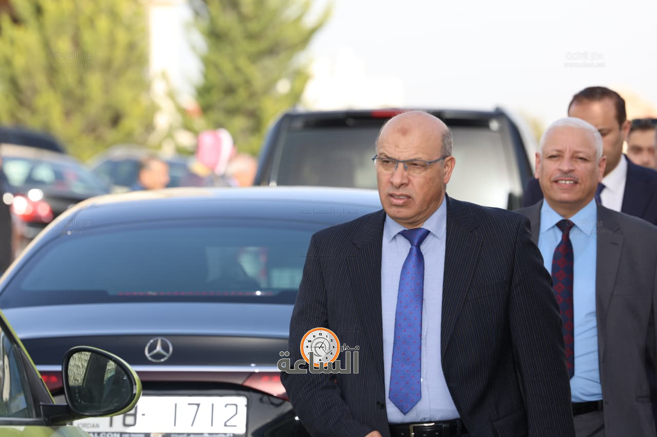 Madar Al-Saa Images 0.6961438135317864