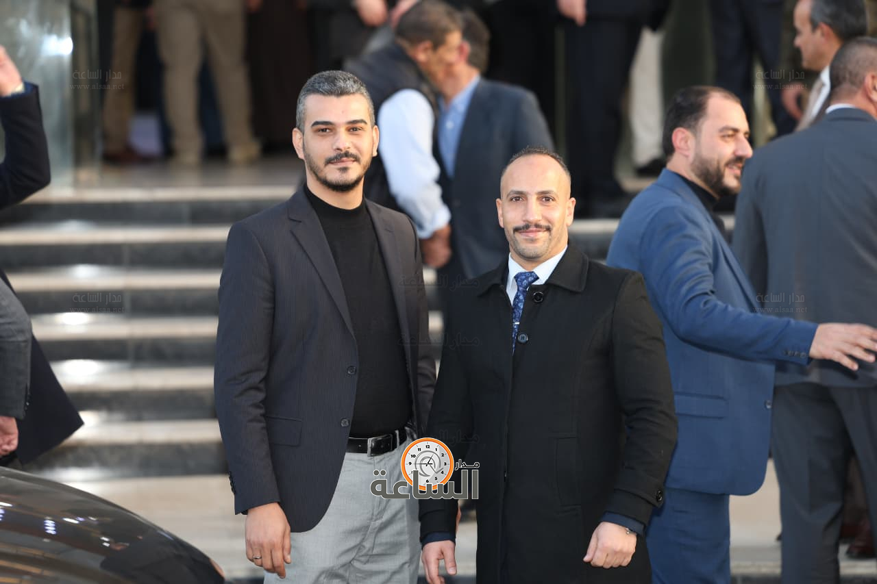 Madar Al-Saa Images 0.8846679721621218