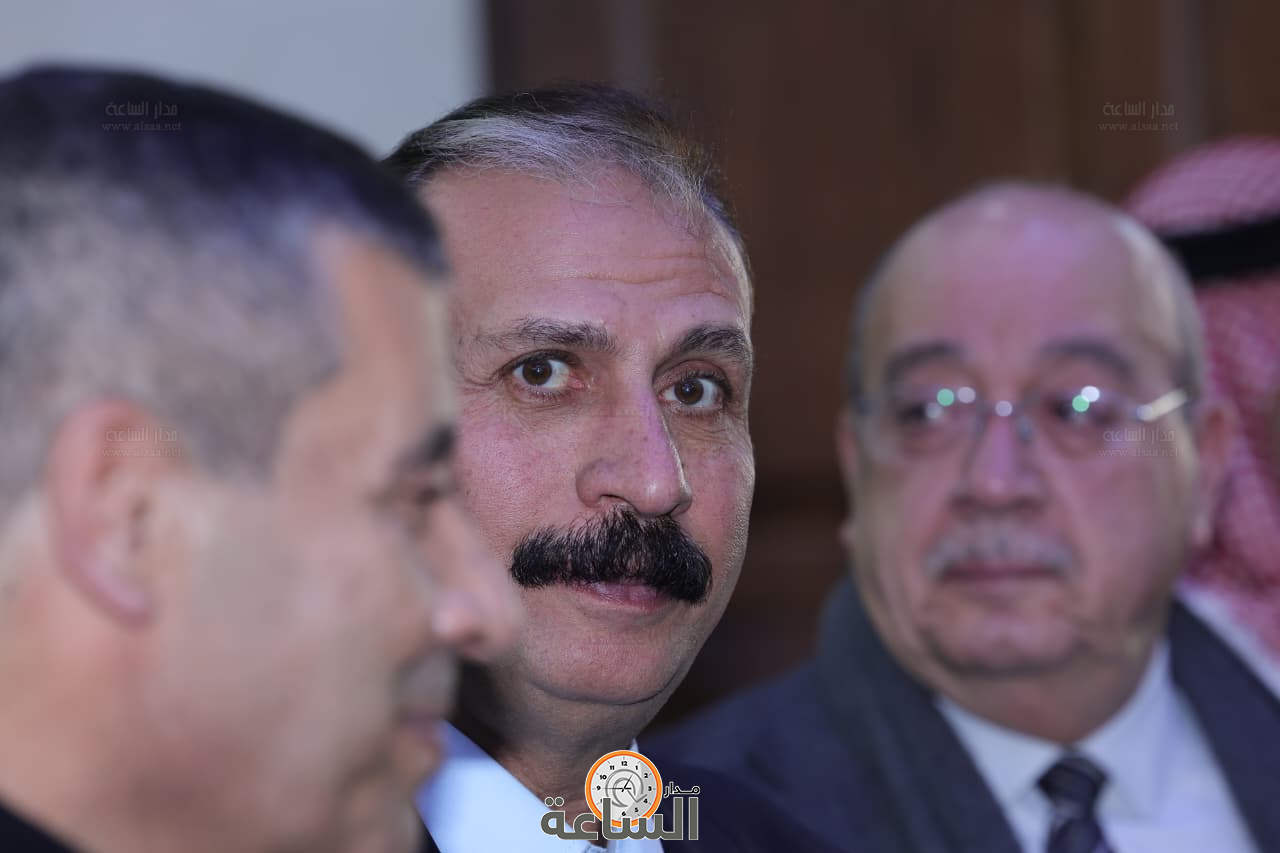 Madar Al-Saa Images 0.035545360062108955