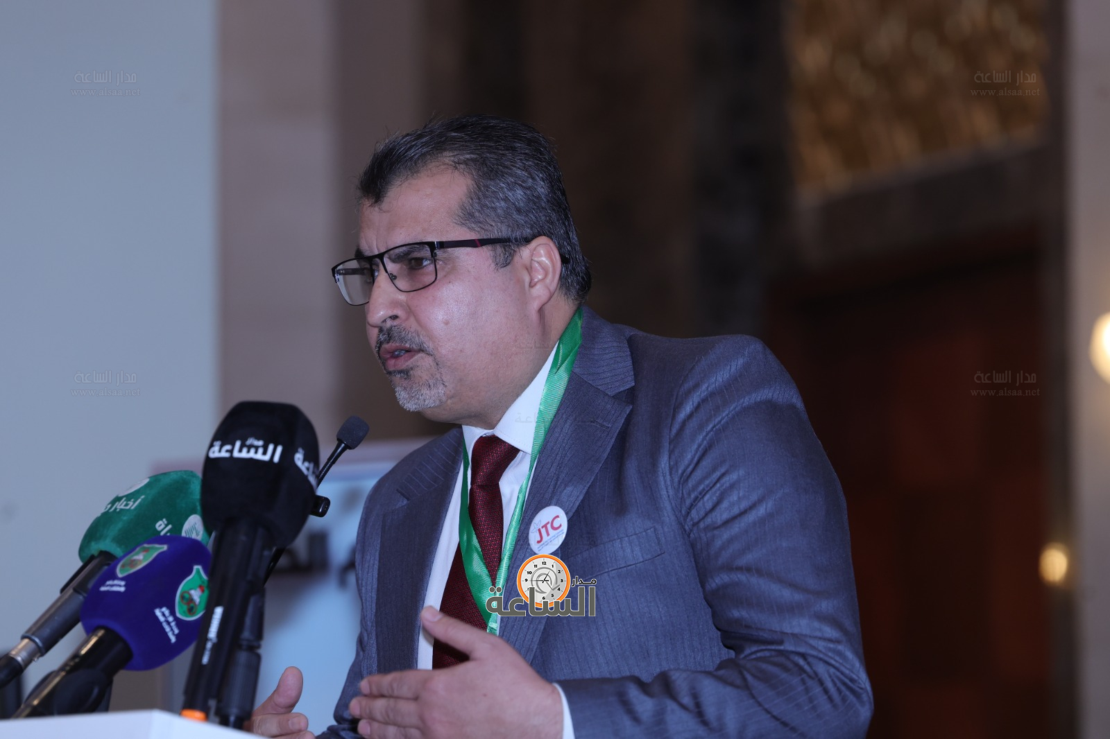 Madar Al-Saa Images 0.3939684855084885