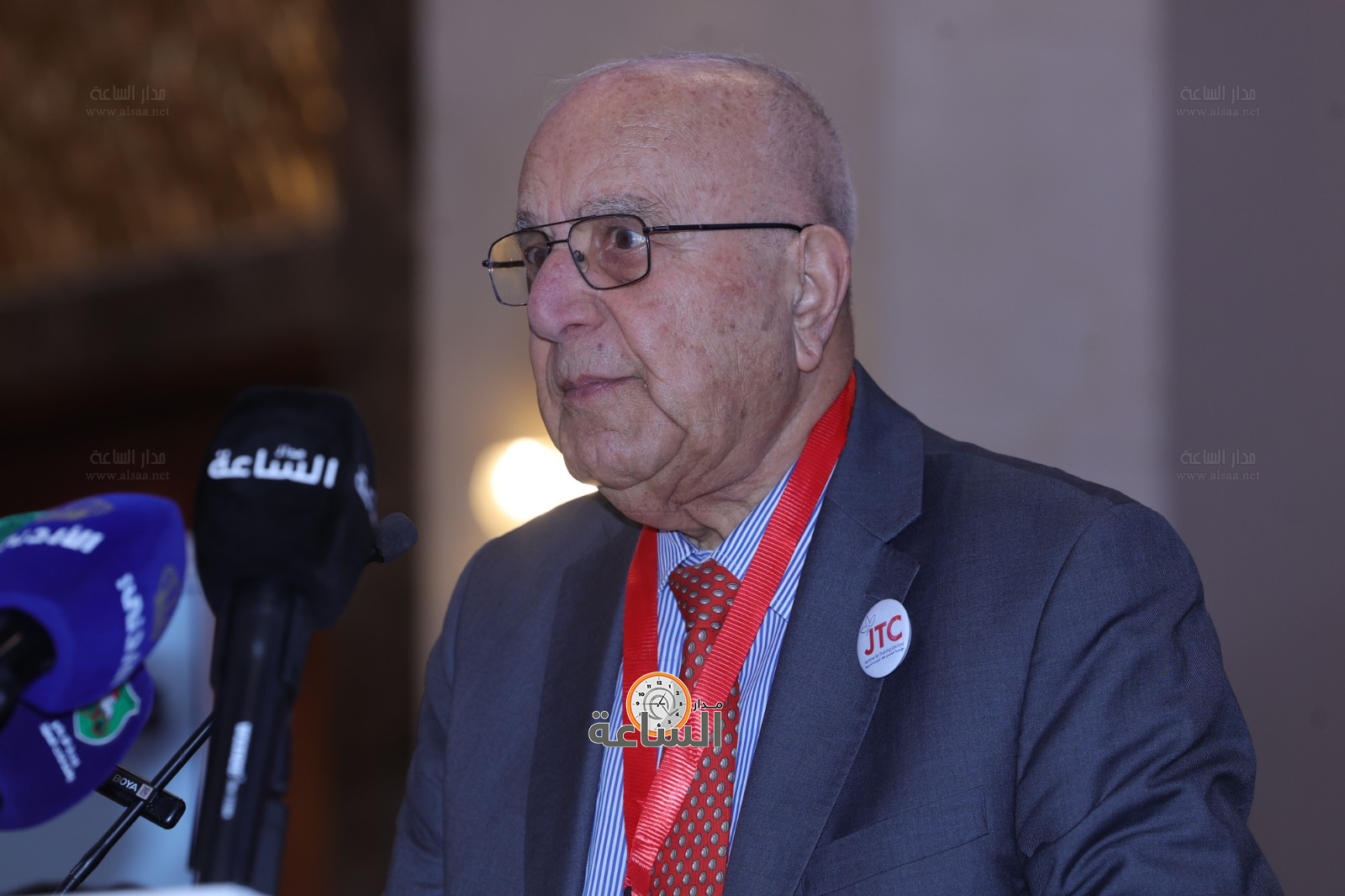 Madar Al-Saa Images 0.4358693783652382