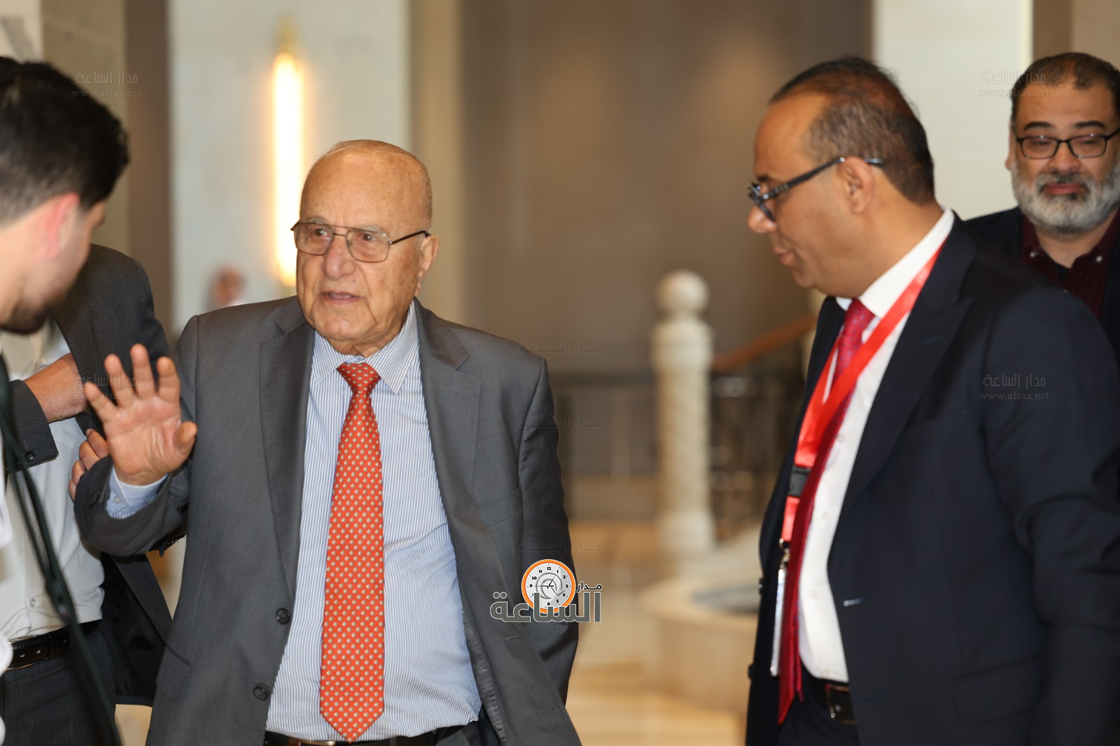 Madar Al-Saa Images 0.0870620809039434