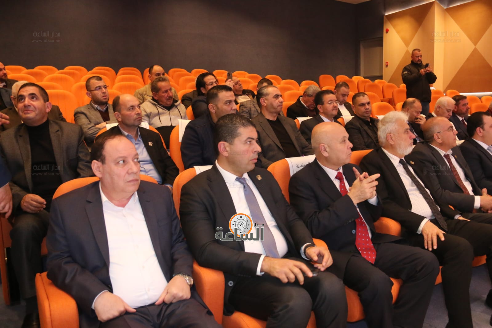 Madar Al-Saa Images 0.8291924208513459