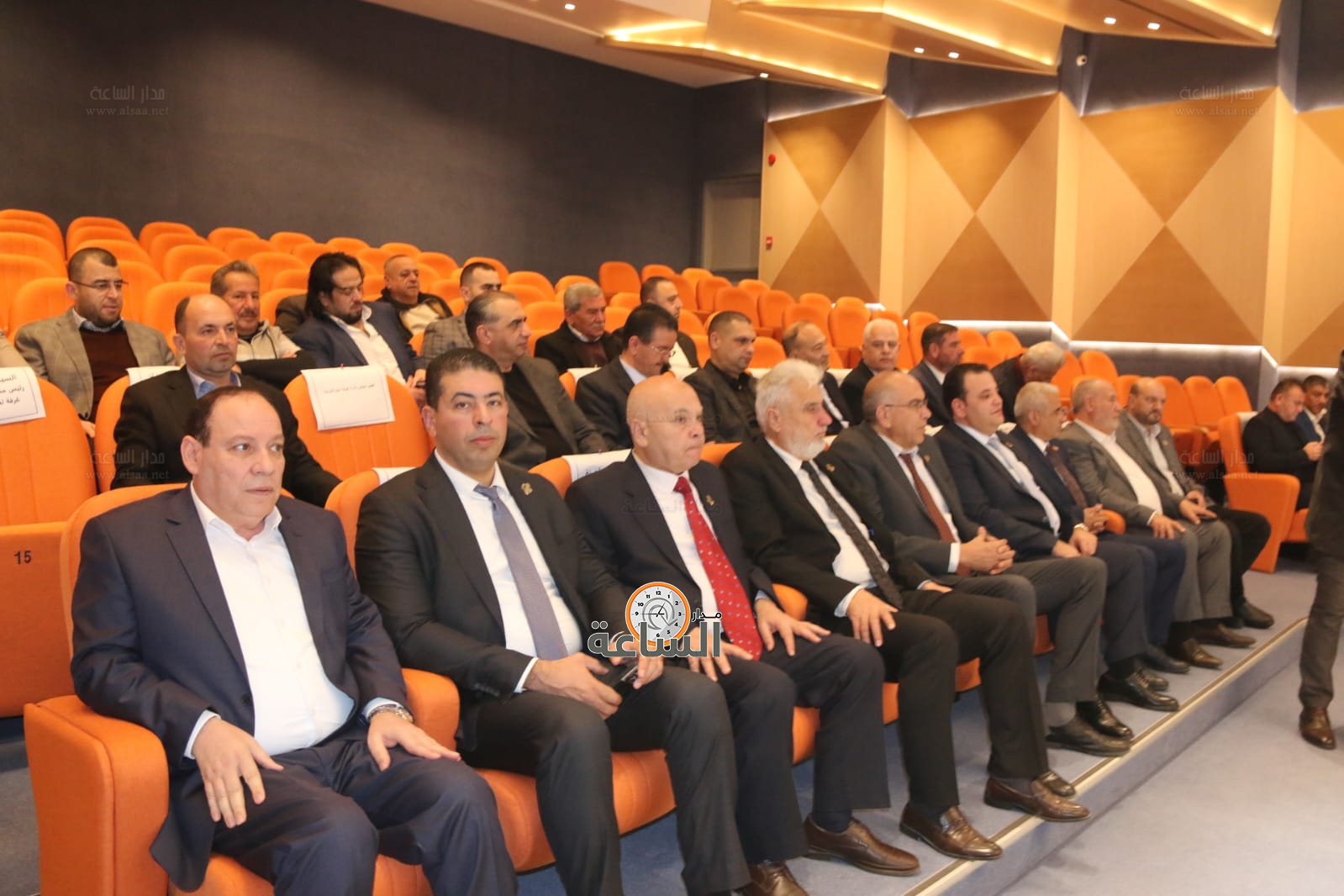 Madar Al-Saa Images 0.9941940038090357