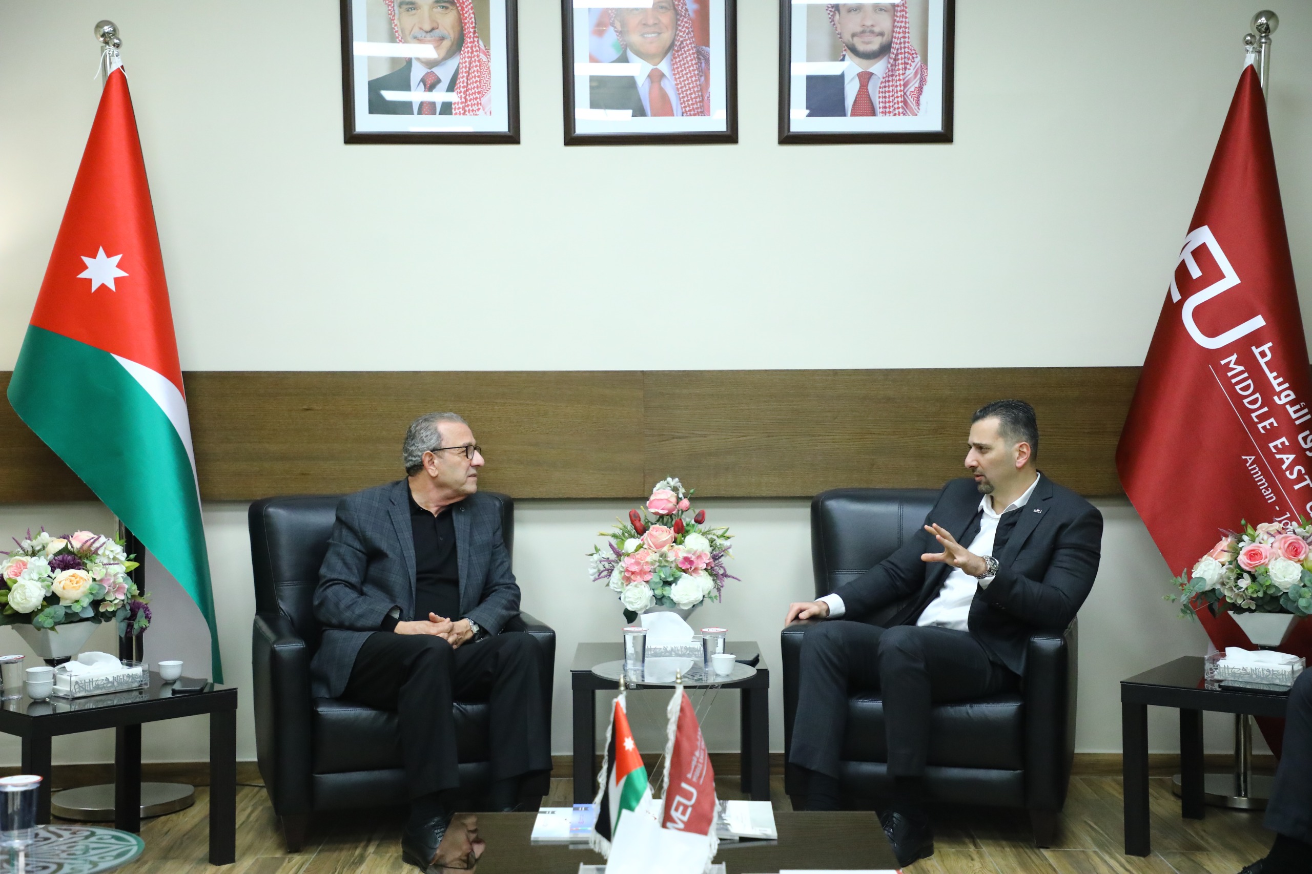 Madar Al-Saa Images 0.18296816874731492