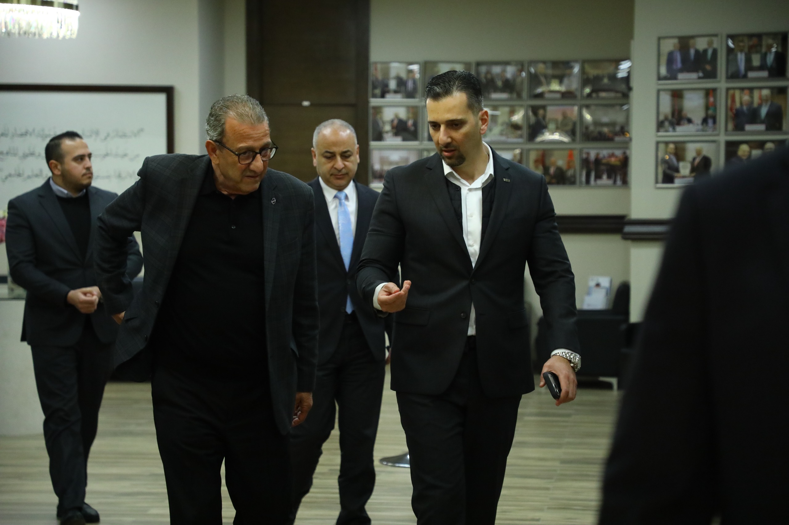 Madar Al-Saa Images 0.760270486973