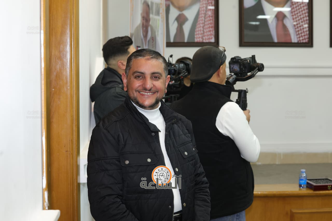 Madar Al-Saa Images 0.07041641149383637