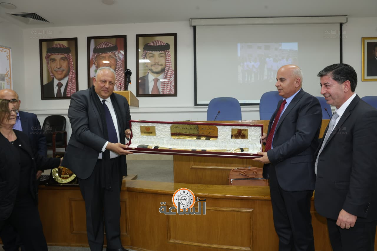 Madar Al-Saa Images 0.1517281295105125