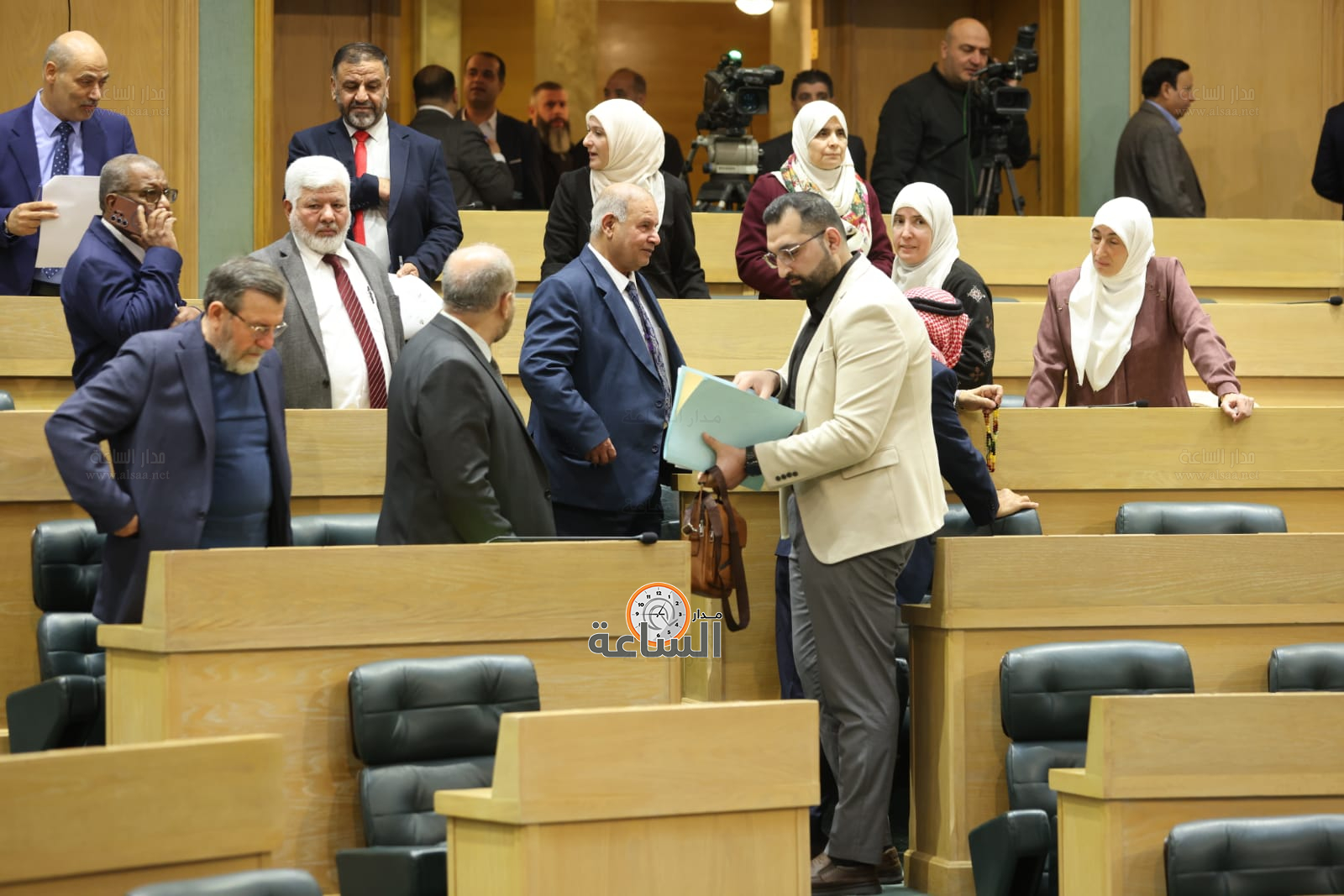 Madar Al-Saa Images 0.8109226381142016