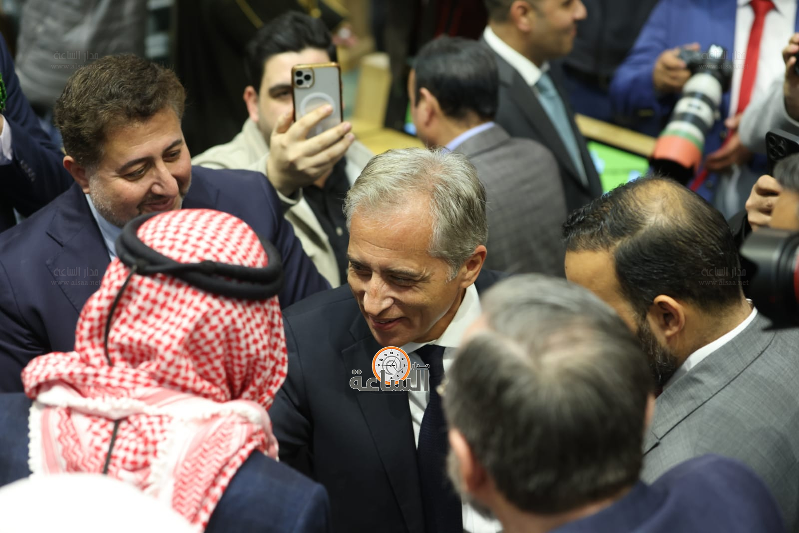 Madar Al-Saa Images 0.9636325286309443