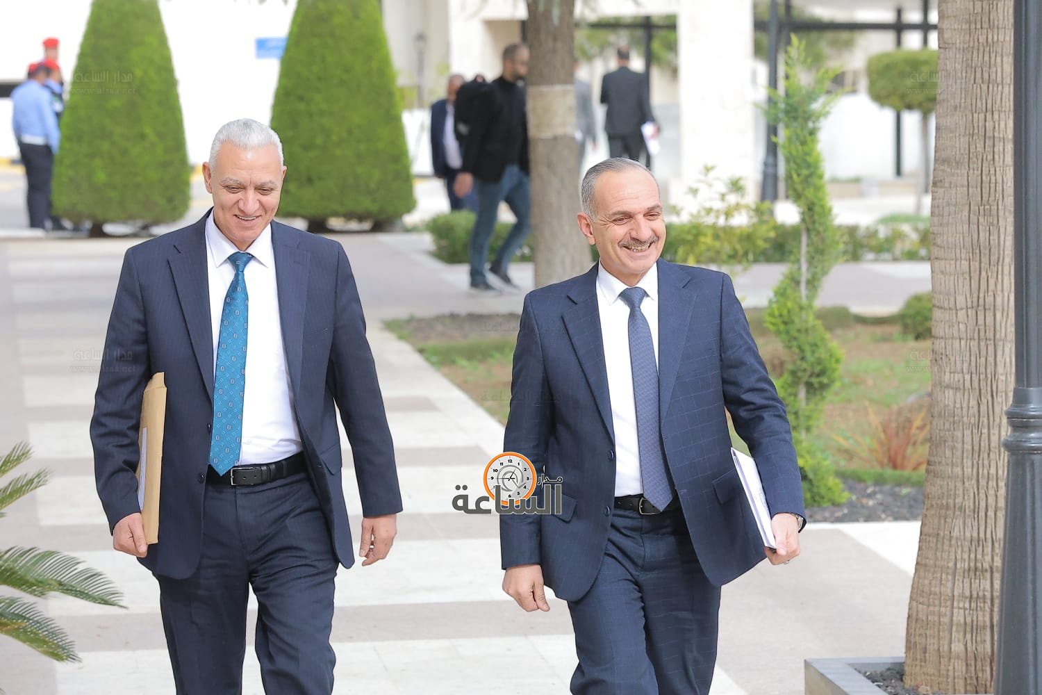 Madar Al-Saa Images 0.54956878987849