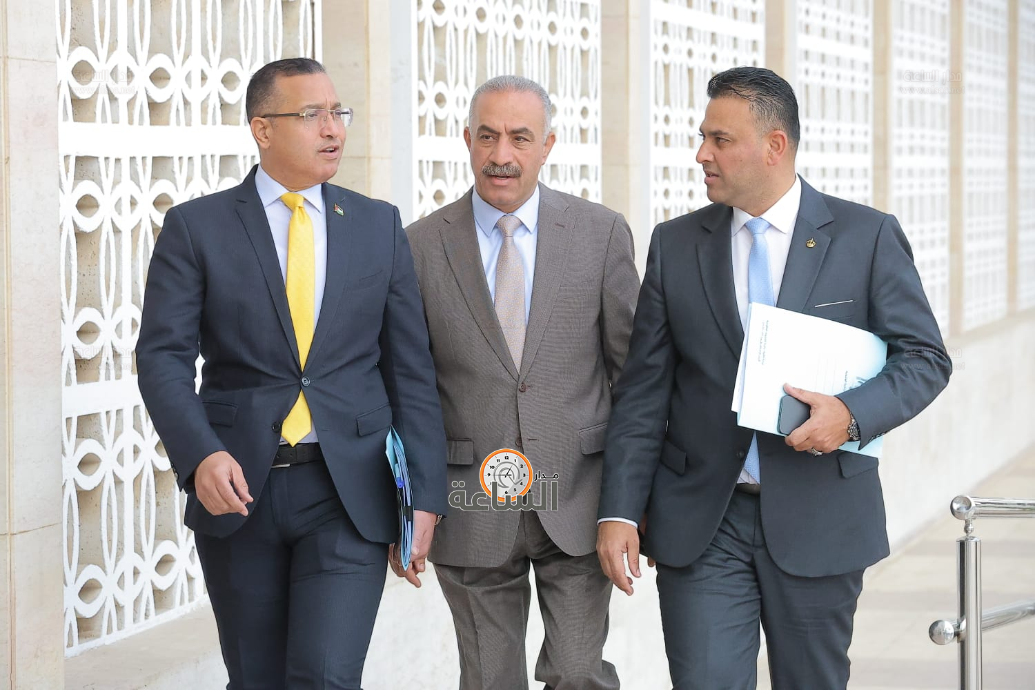 Madar Al-Saa Images 0.4851814292483084