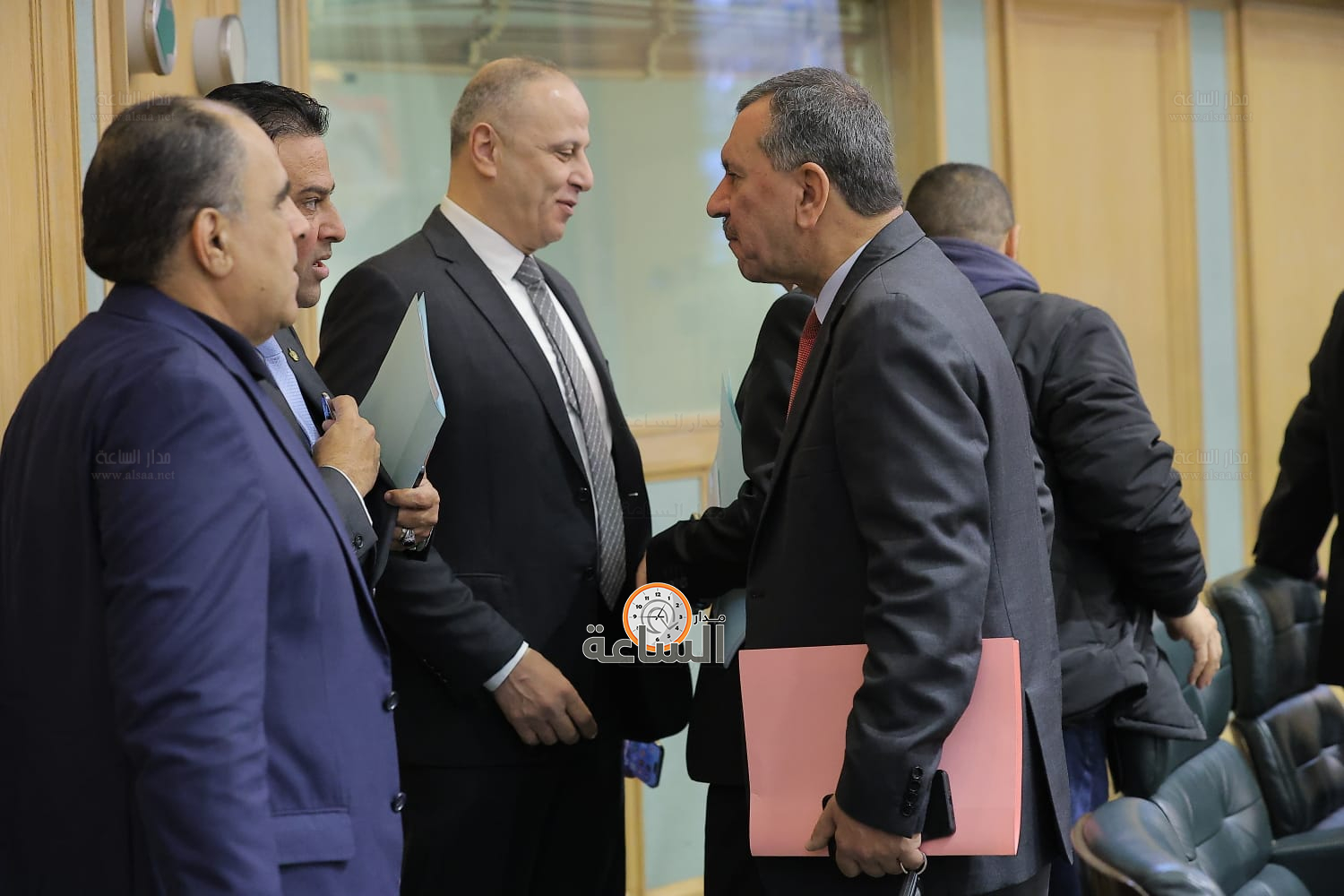 Madar Al-Saa Images 0.21917650190156468