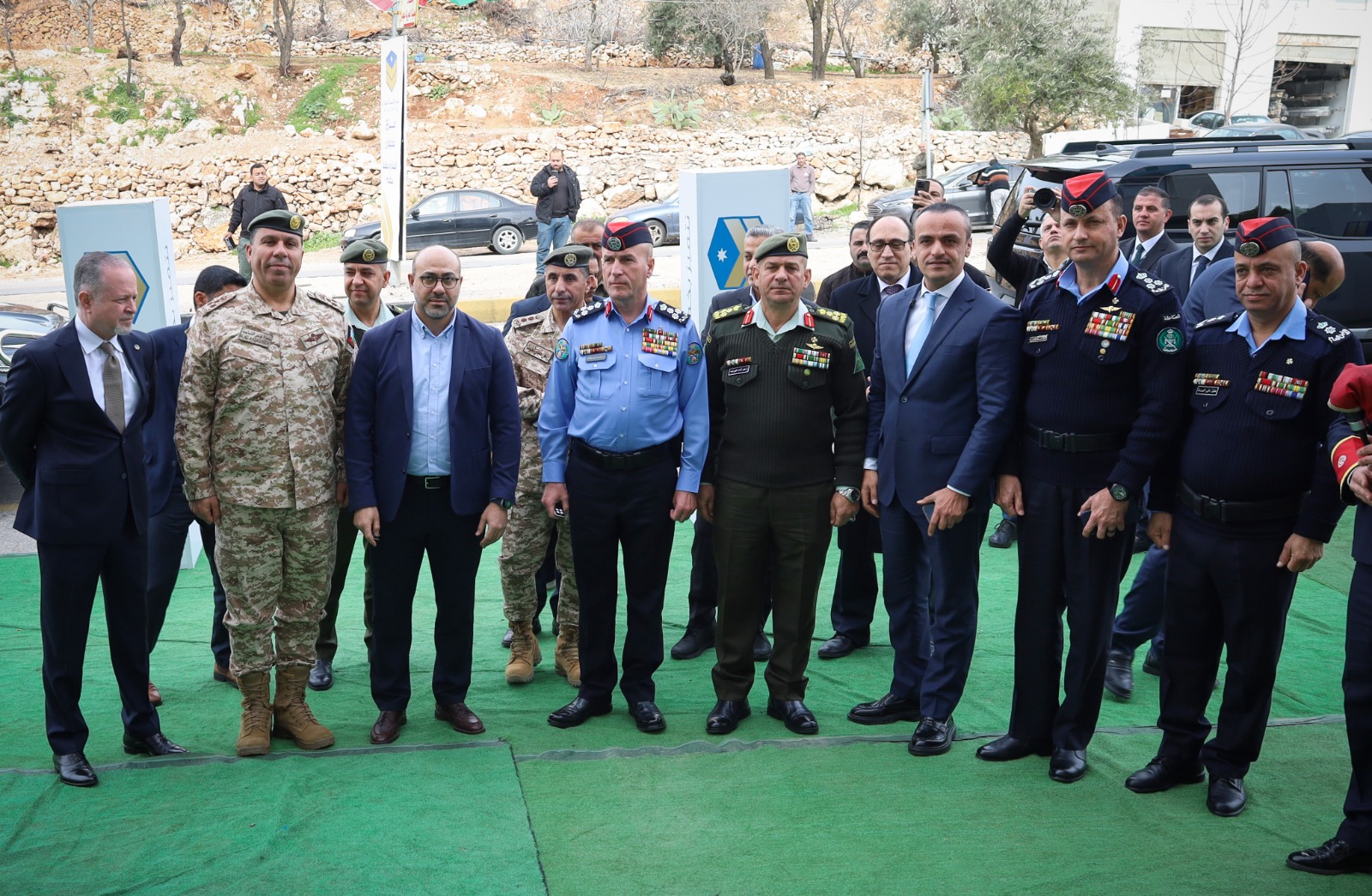 Madar Al-Saa Images 0.3297991513246543