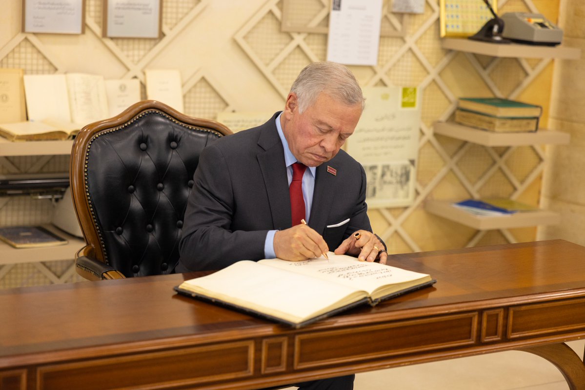 Madar Al-Saa Images 0.6101002545318005