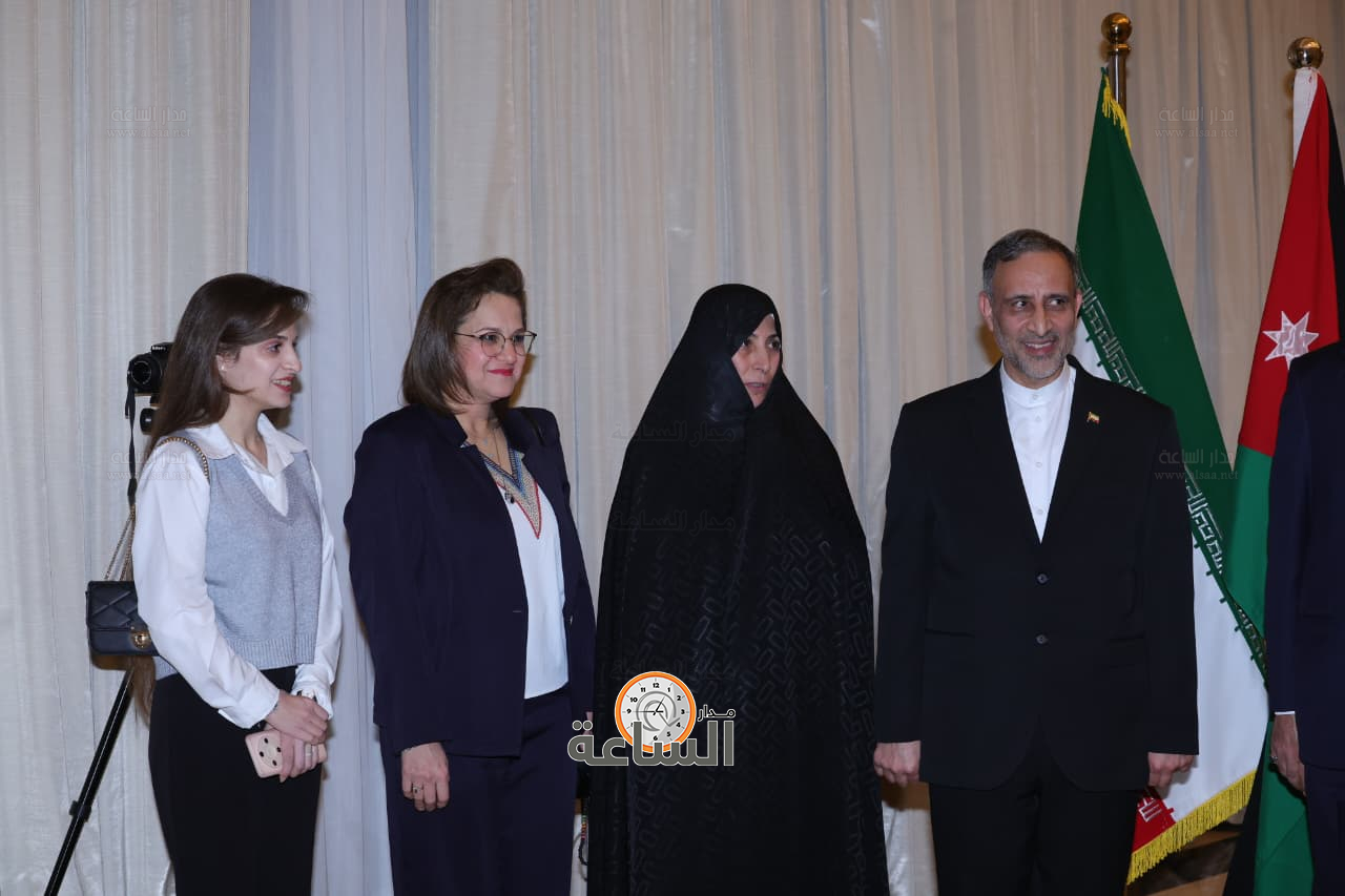 Madar Al-Saa Images 0.23551628653540957