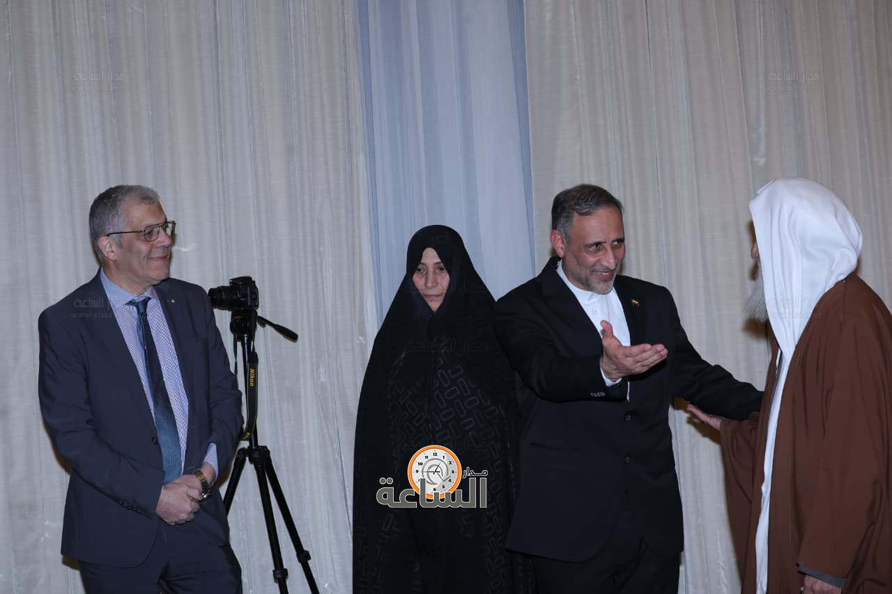 Madar Al-Saa Images 0.02297498560545419