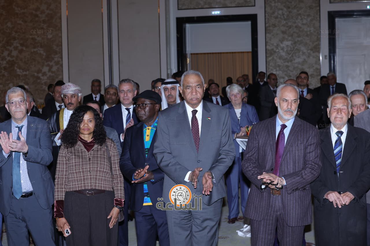 Madar Al-Saa Images 0.22325382408881067