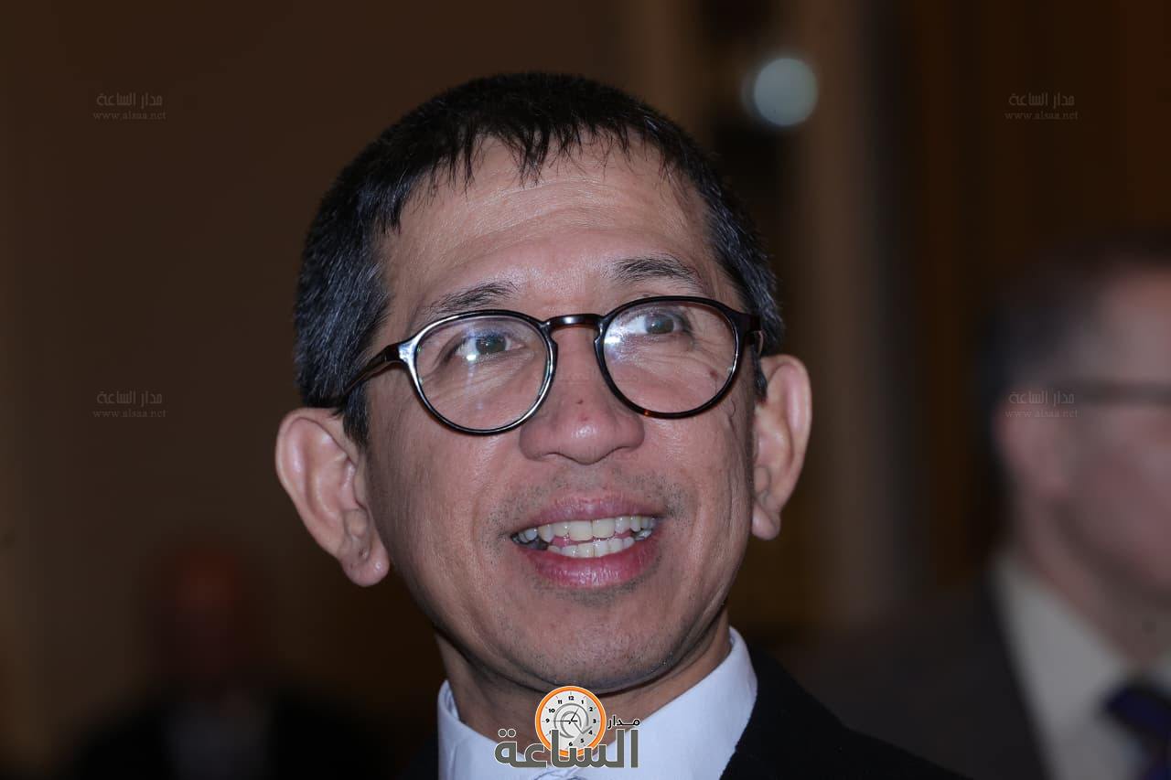 Madar Al-Saa Images 0.3946139153896341