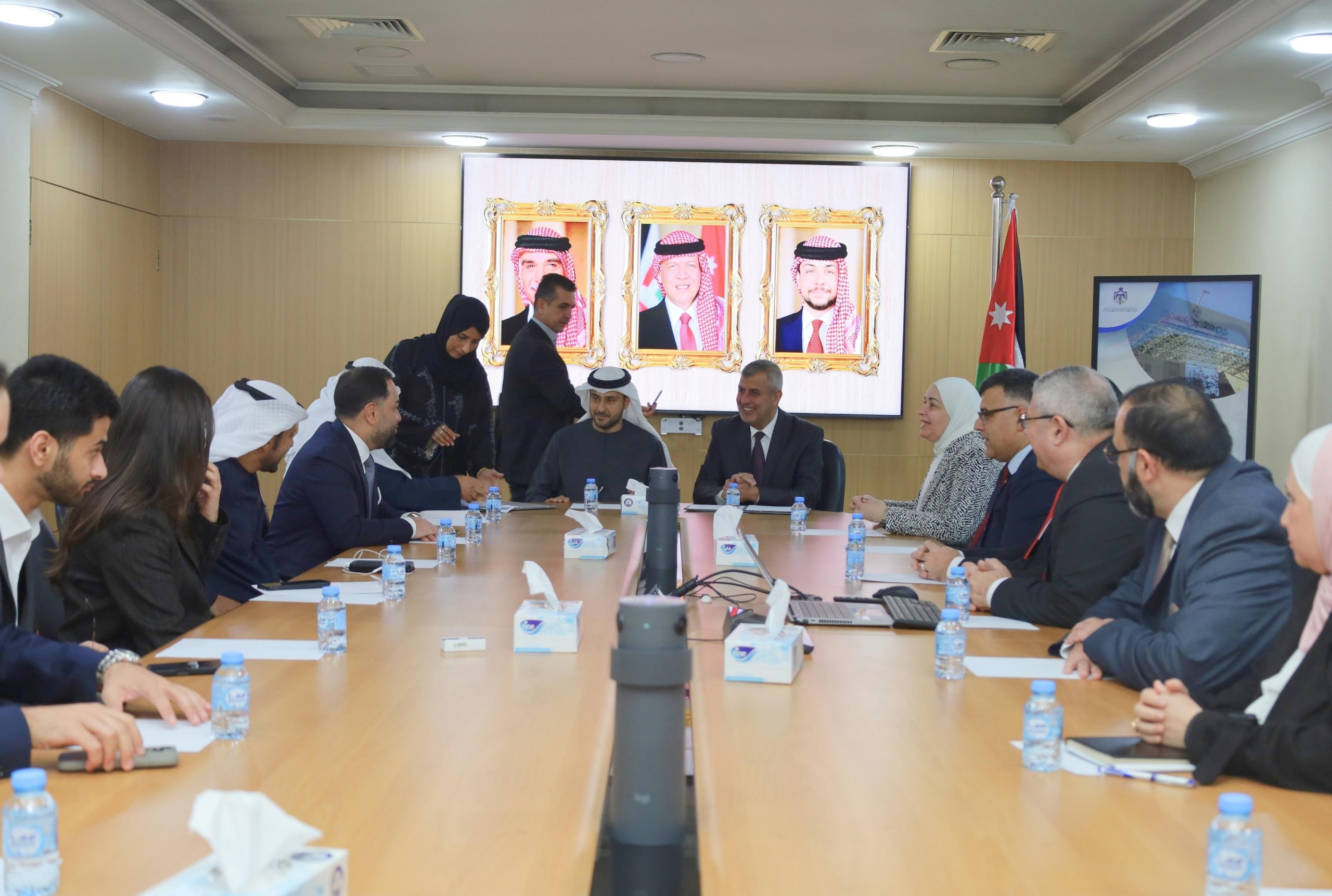 Madar Al-Saa Images 0.3987463731956241