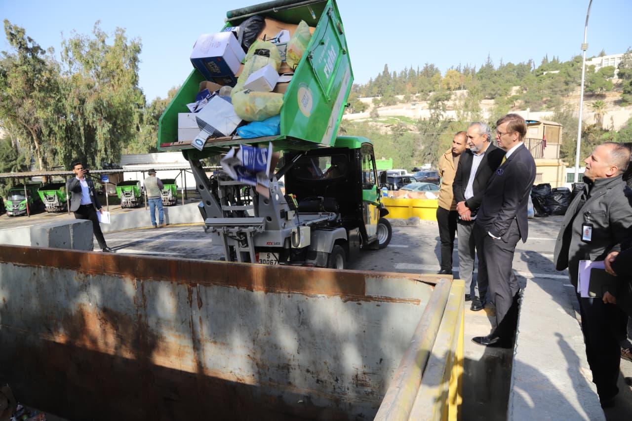 Madar Al-Saa Images 0.31404530577270273