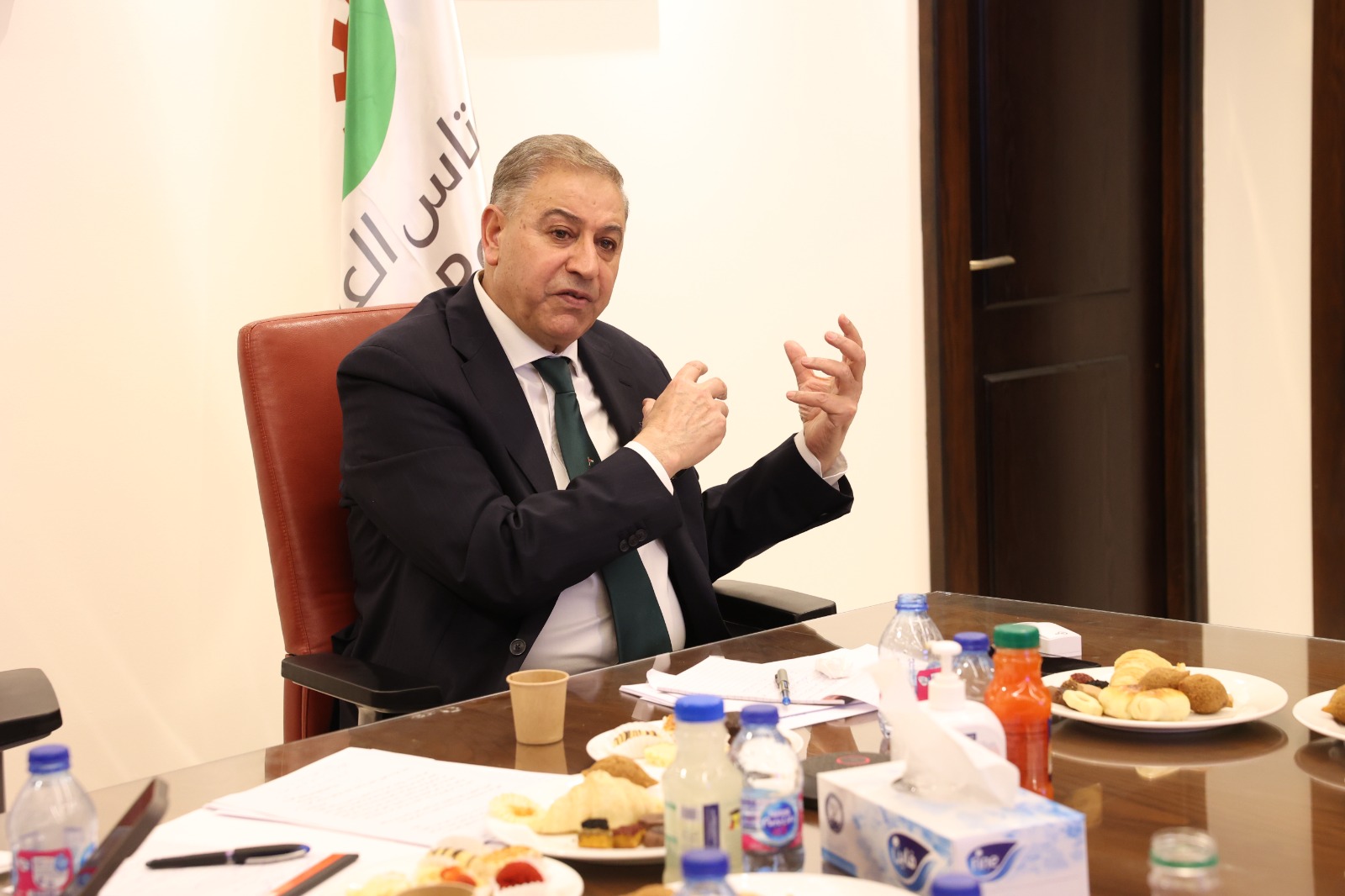 Madar Al-Saa Images 0.3574494677159301