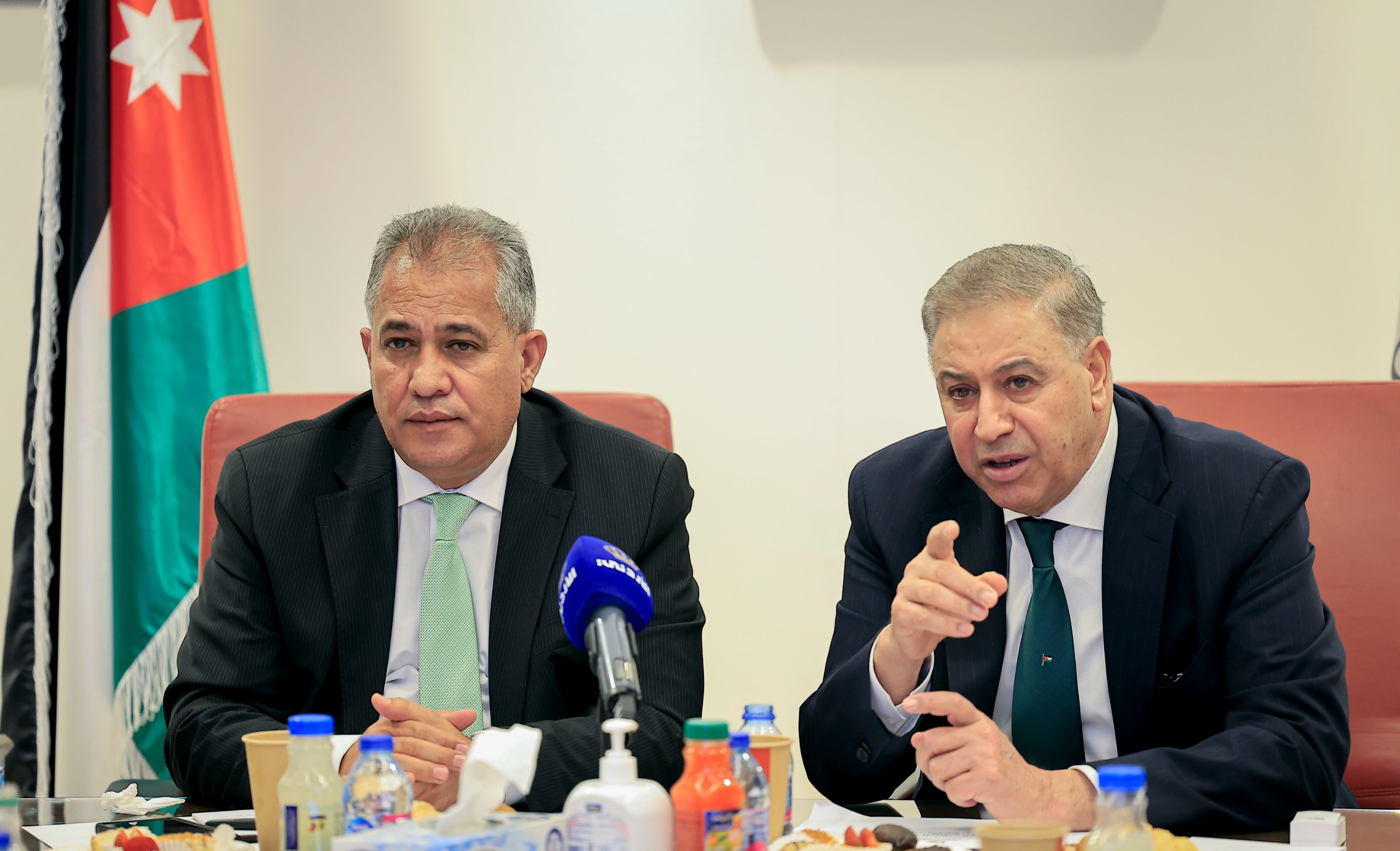 Madar Al-Saa Images 0.5368762237701968