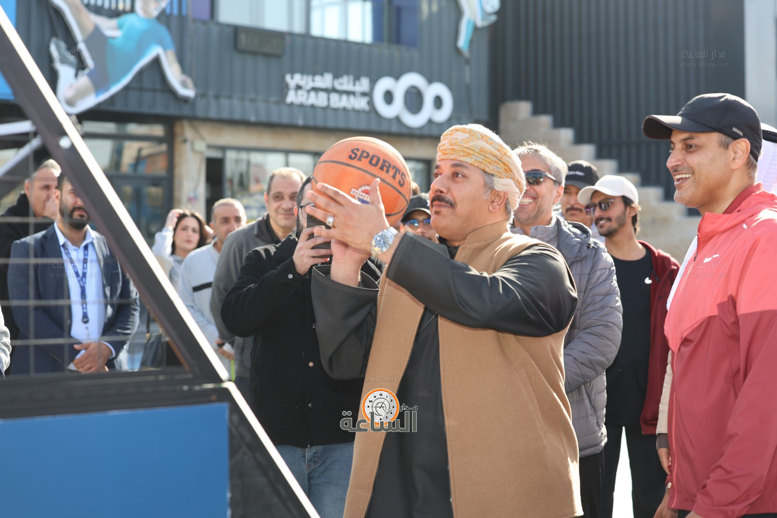 Madar Al-Saa Images 0.02843643991885847