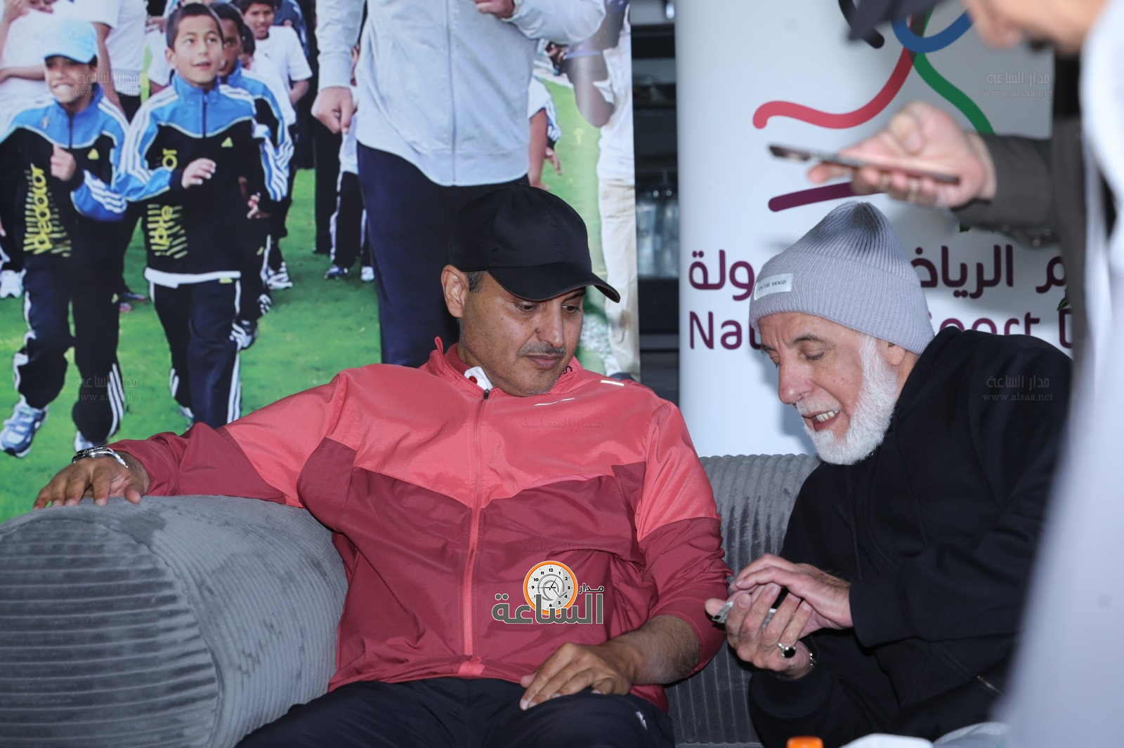 Madar Al-Saa Images 0.9832168426091522