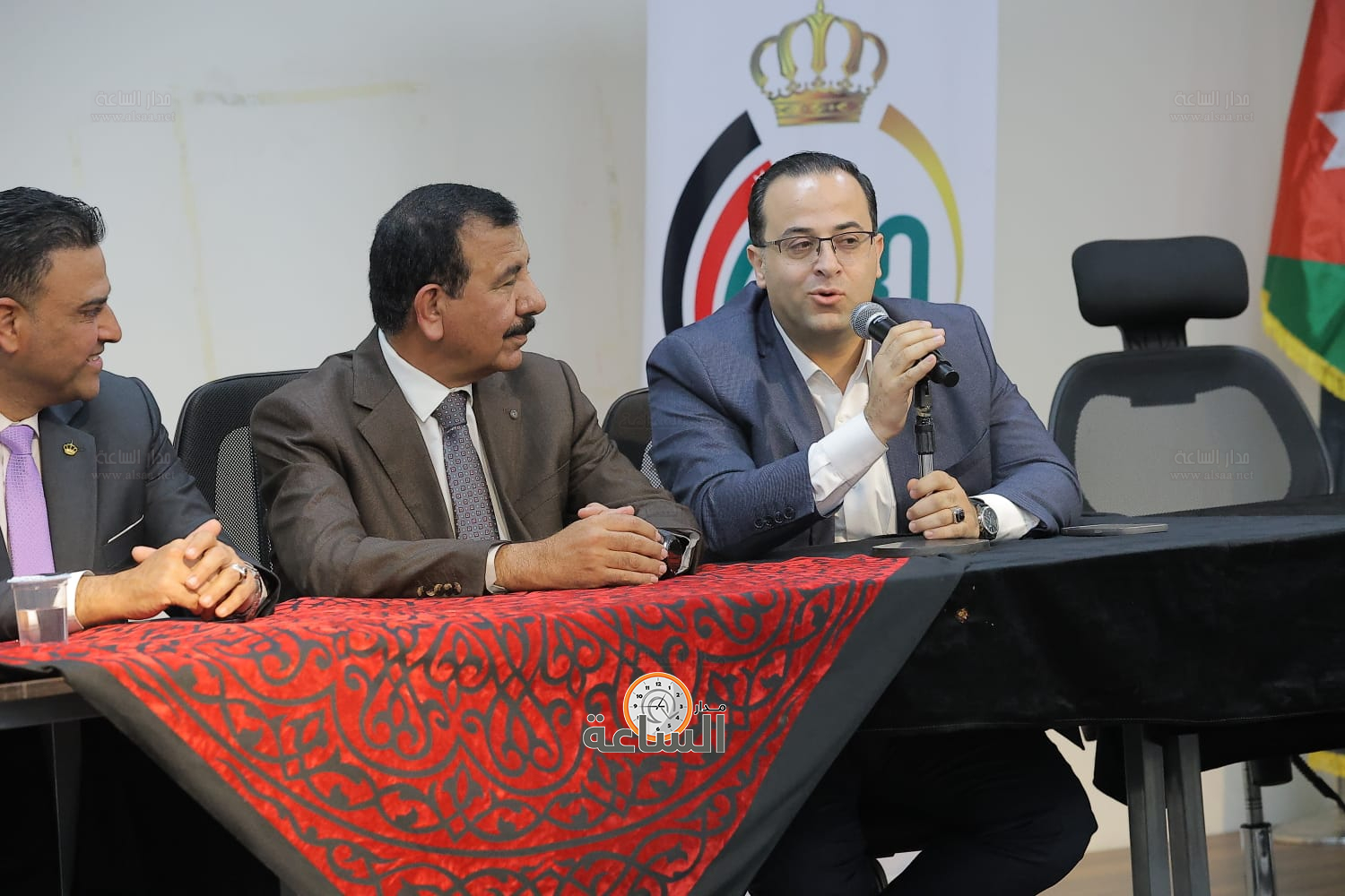 Madar Al-Saa Images 0.015373818321482546