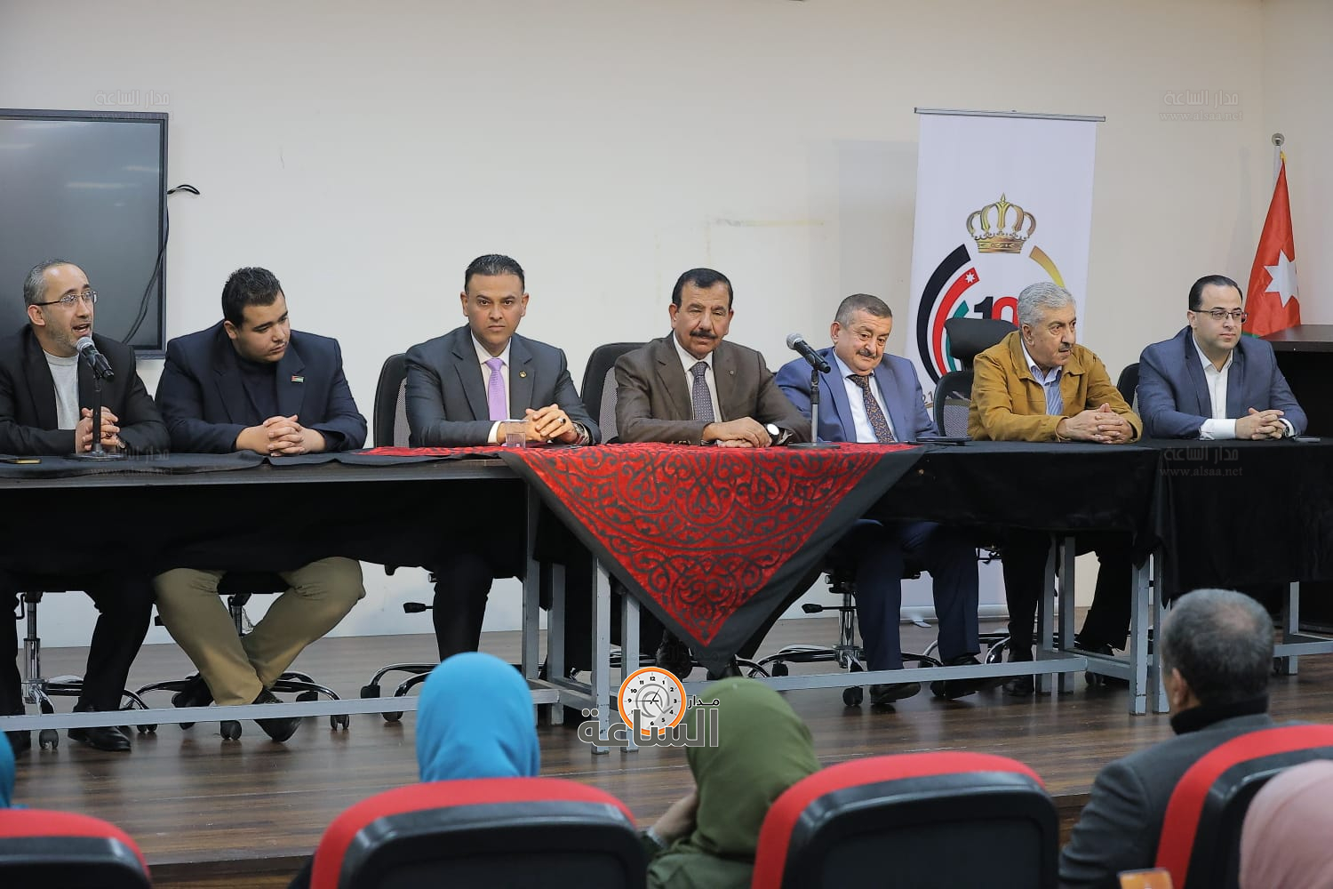 Madar Al-Saa Images 0.9570270928402138