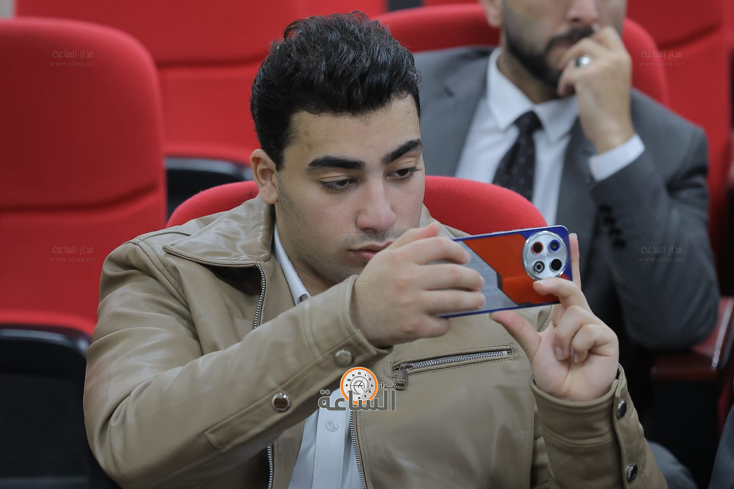 Madar Al-Saa Images 0.3722721863671491