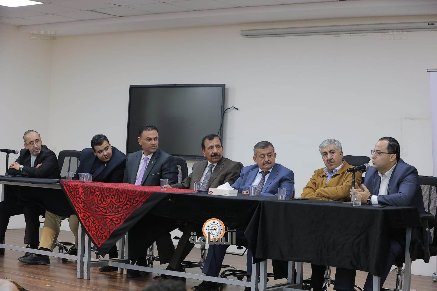 Madar Al-Saa Images 0.10302963948388855