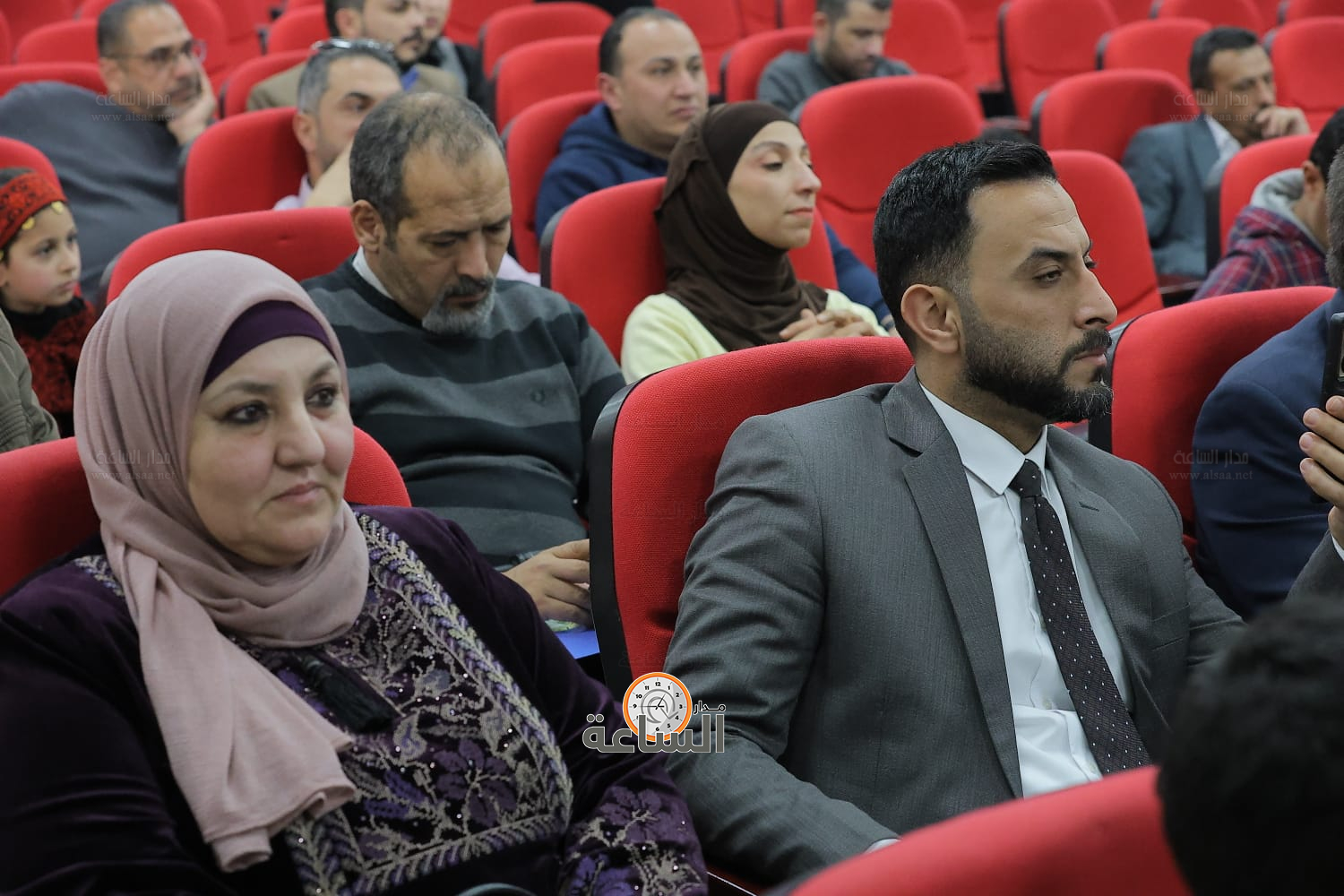 Madar Al-Saa Images 0.6056724747456584