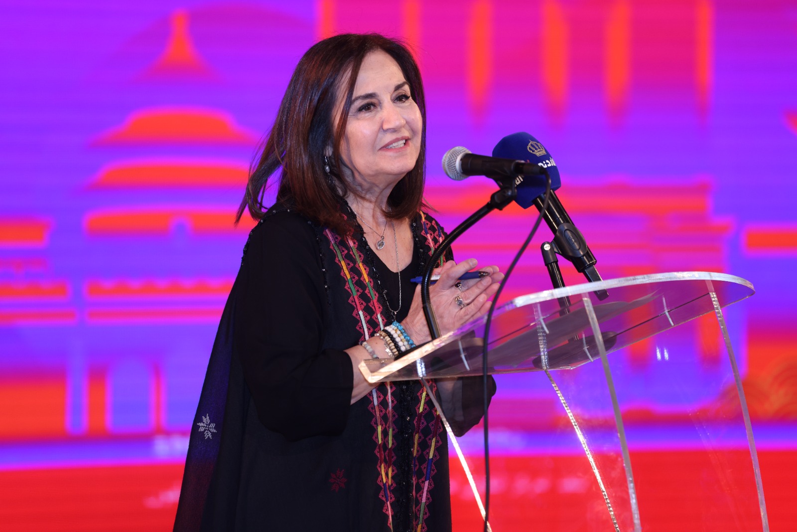 Madar Al-Saa Images 0.9111046915848158