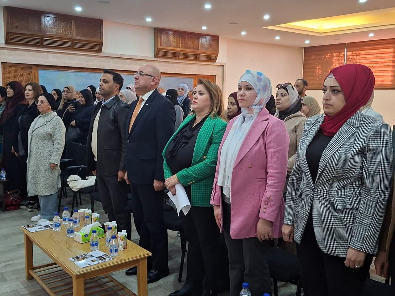 Madar Al-Saa Images 0.4601308678625853