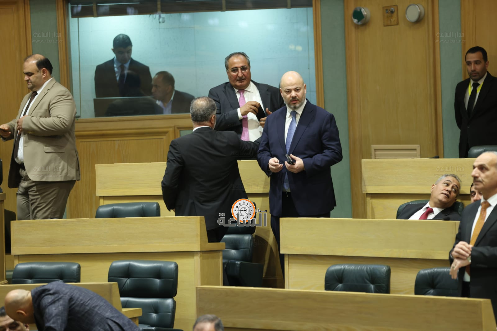 Madar Al-Saa Images 0.14185678796777557