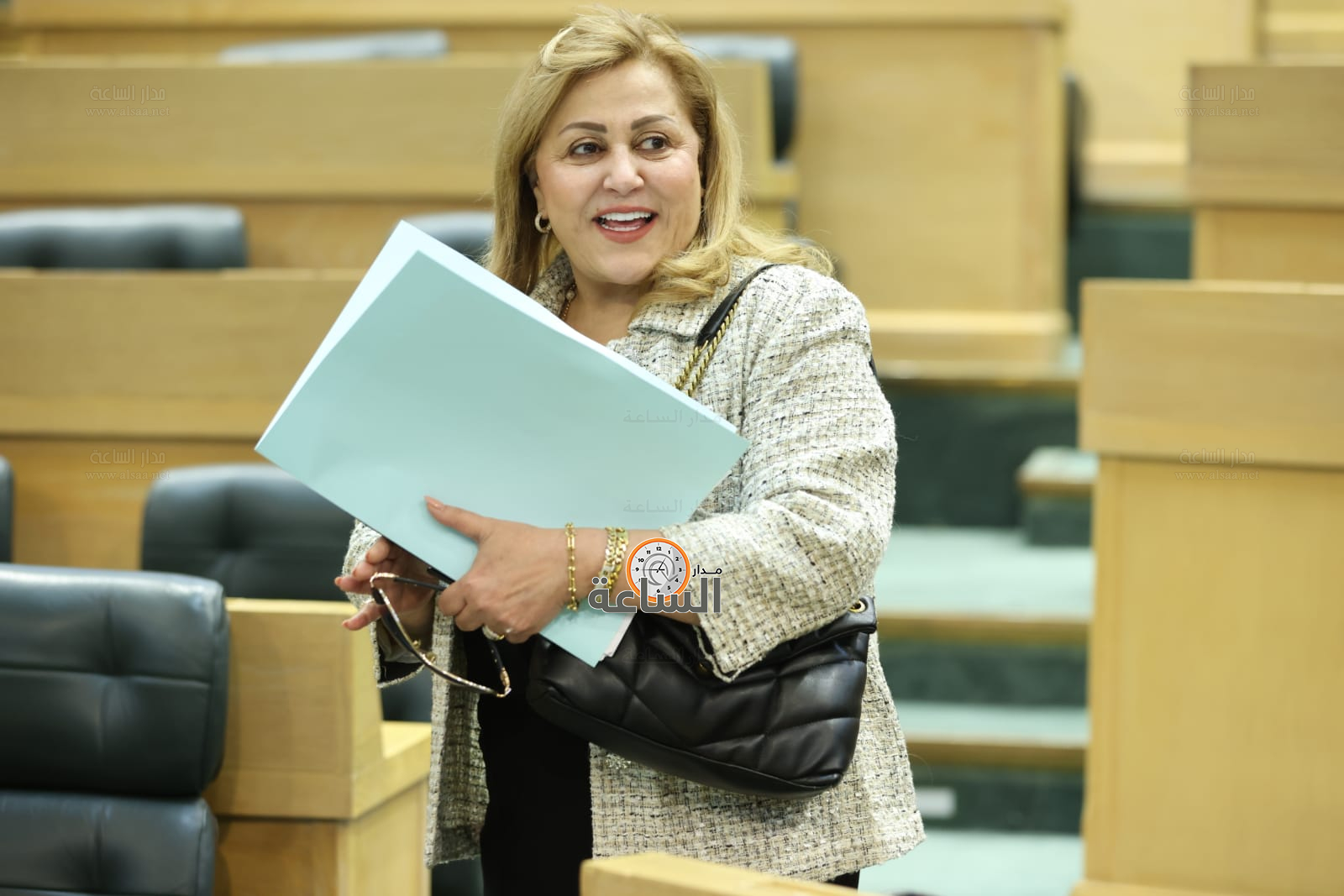 Madar Al-Saa Images 0.005564887431971255