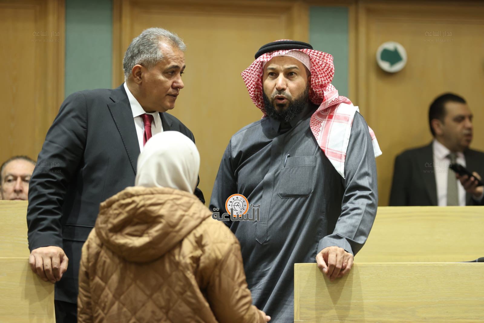 Madar Al-Saa Images 0.6477528242931364