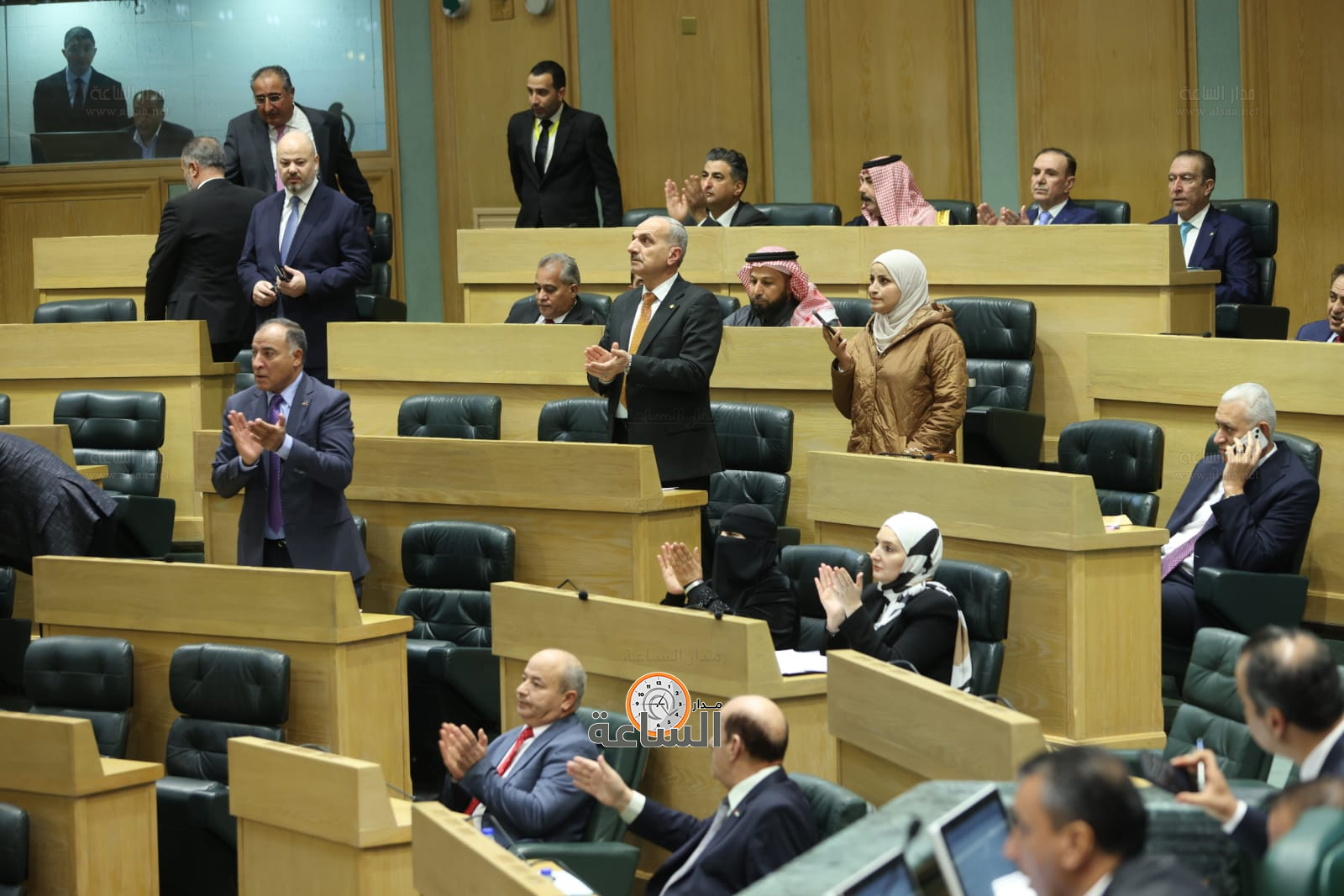 Madar Al-Saa Images 0.17673617226393024