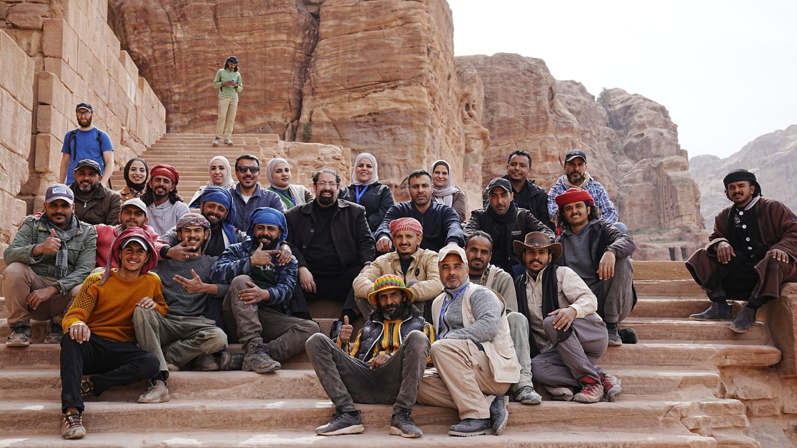 Madar Al-Saa Images 0.48534109588439833