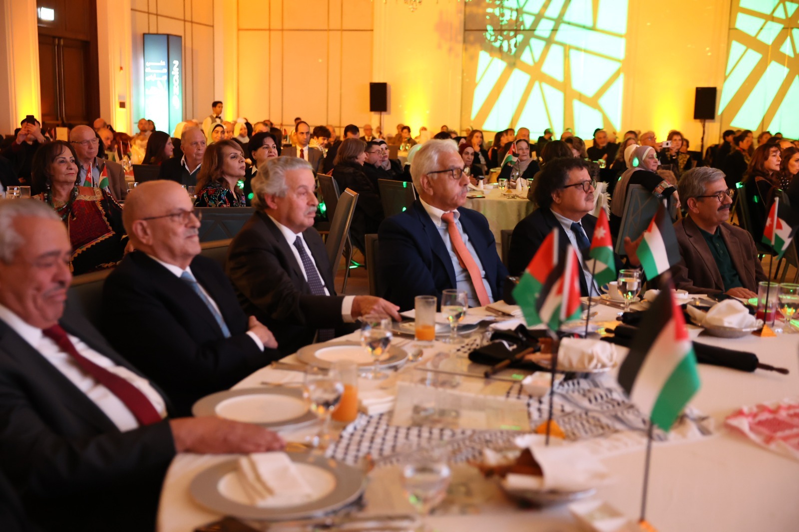 Madar Al-Saa Images 0.9337531301692709