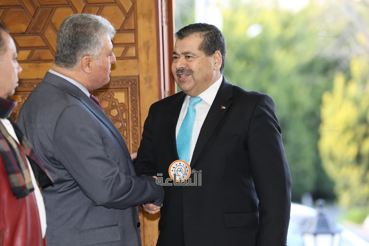 Madar Al-Saa Images 0.7347972285566303