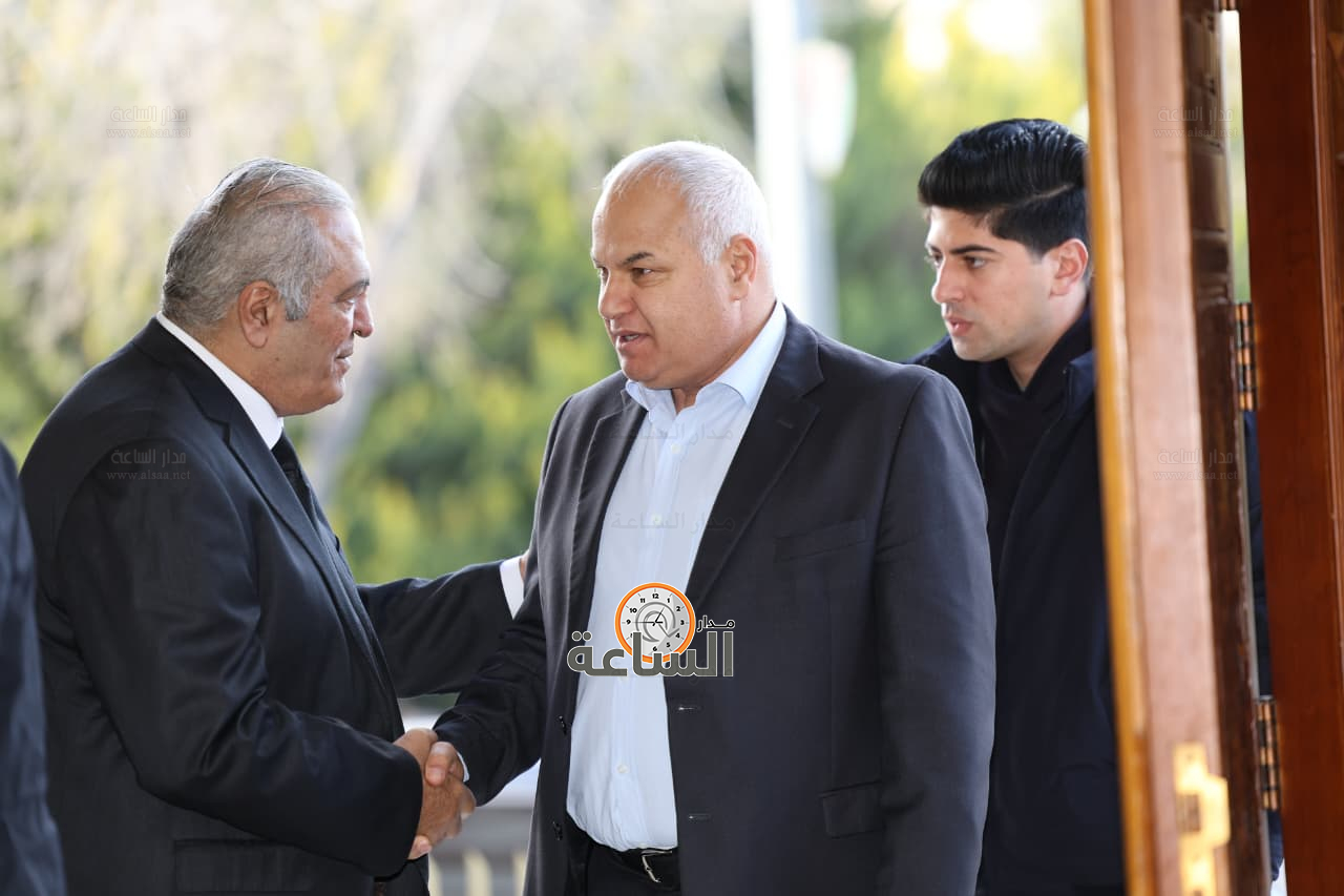 Madar Al-Saa Images 0.47979497603252563